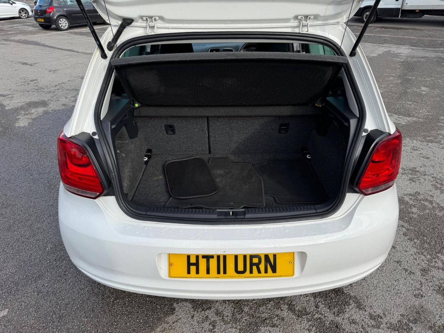 Used Volkswagen Polo 2012 for sale - 76576851: Photo 6