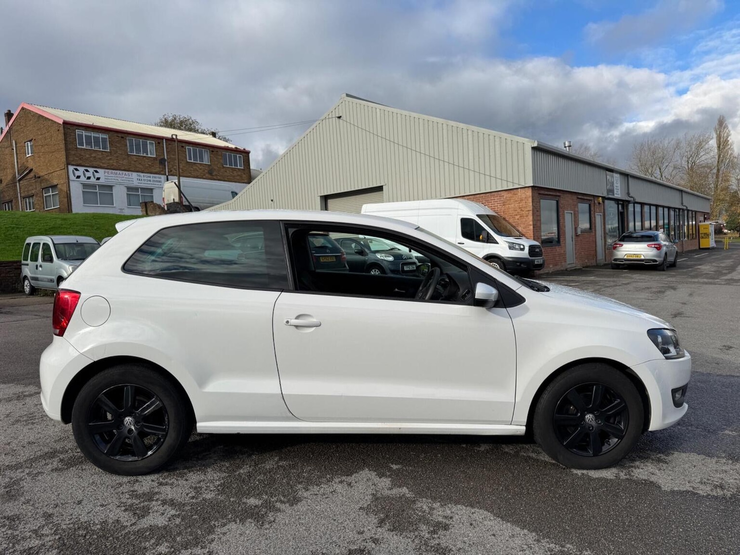 Used Volkswagen Polo 2012 for sale - 76576851: Photo 7
