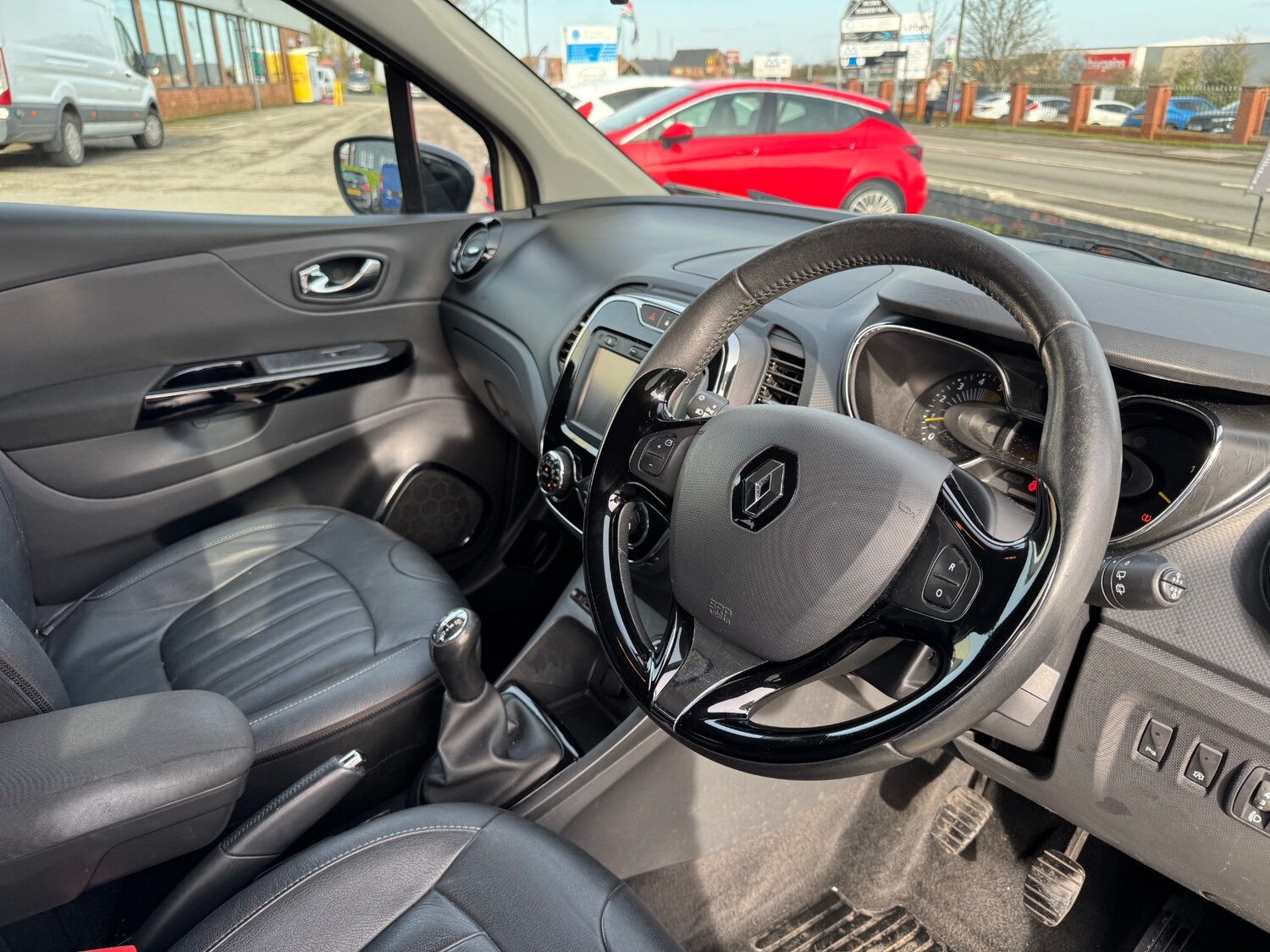 Used Renault Captur 2015 for sale - 77581731: Photo 10