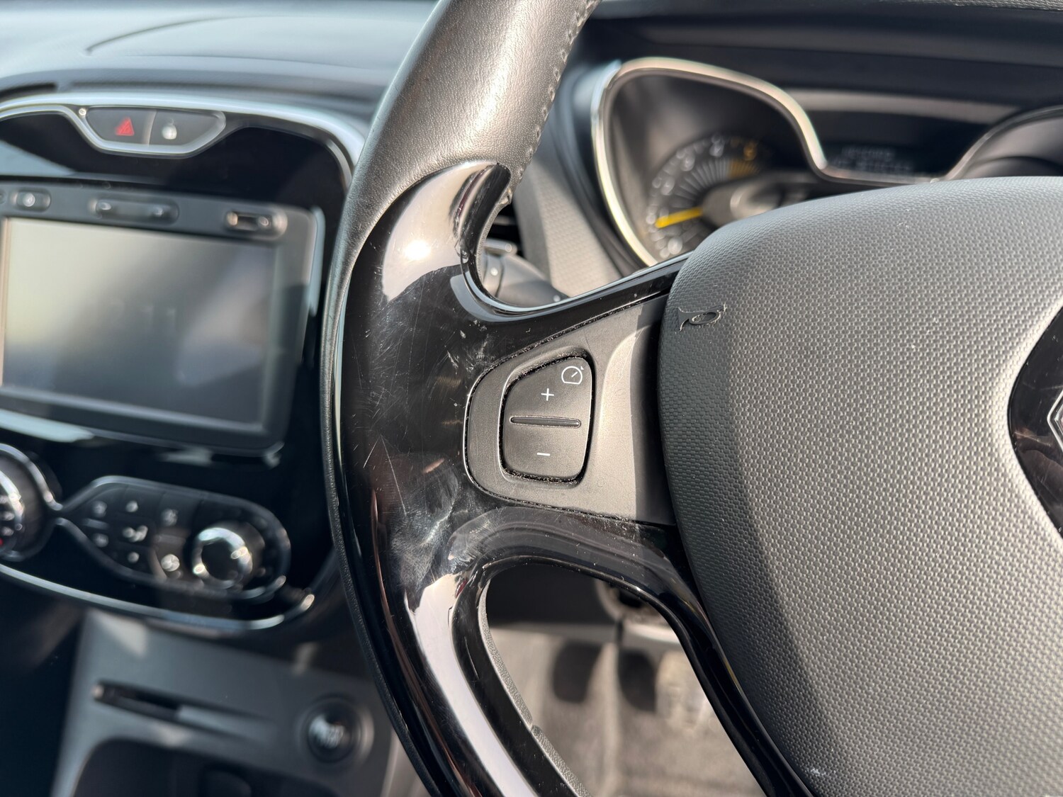 Used Renault Captur 2015 for sale - 77581731: Photo 16