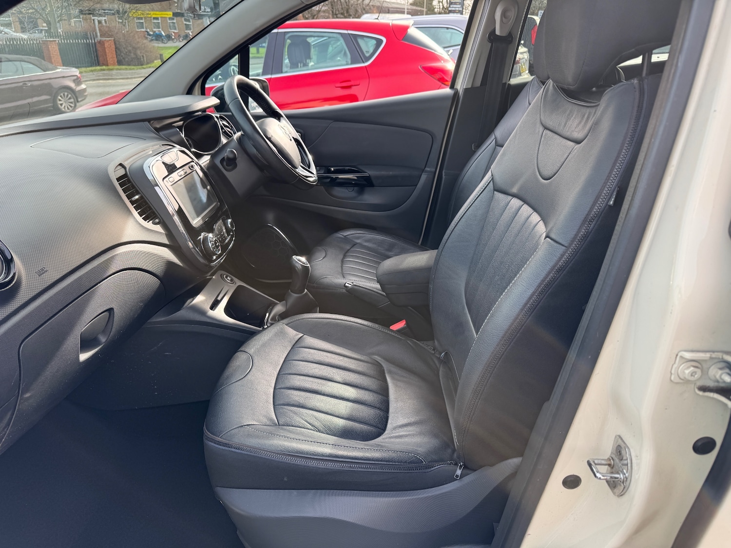 Used Renault Captur 2015 for sale - 77581731: Photo 24