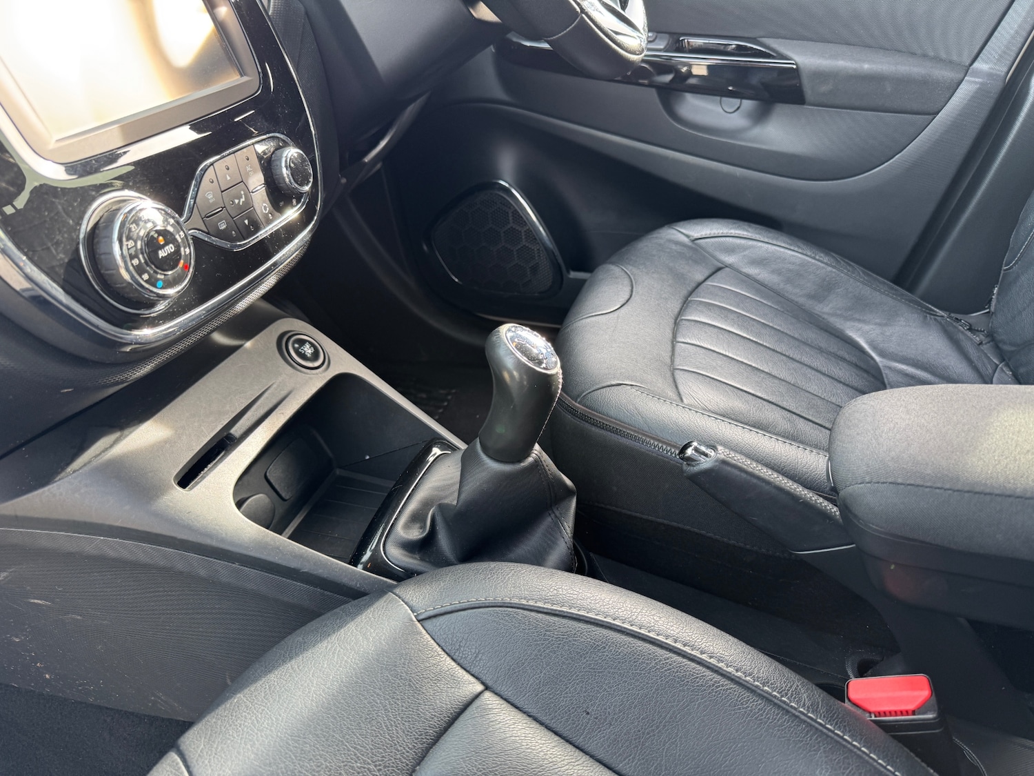 Used Renault Captur 2015 for sale - 77581731: Photo 26