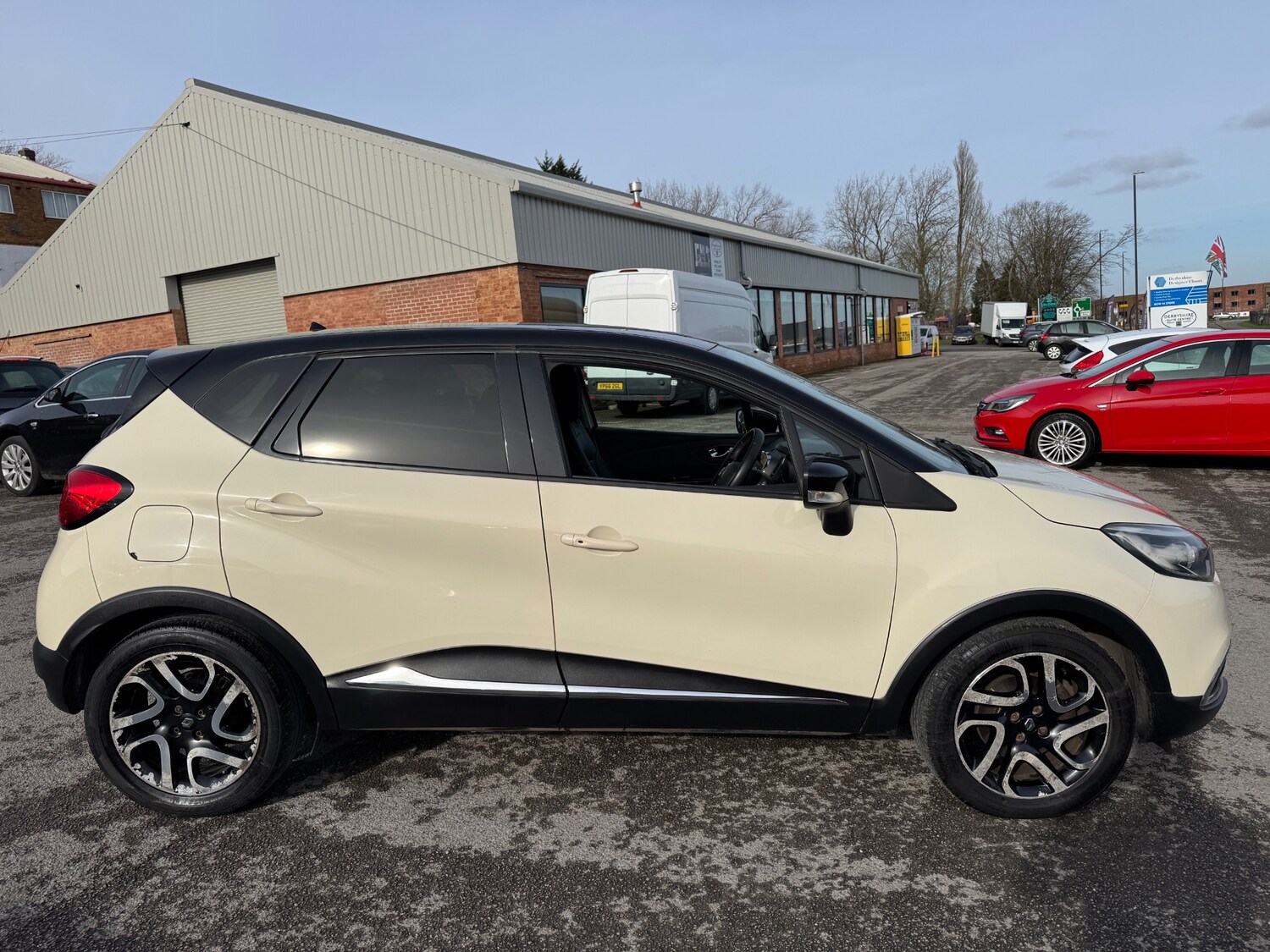 Used Renault Captur 2015 for sale - 77581731: Photo 6