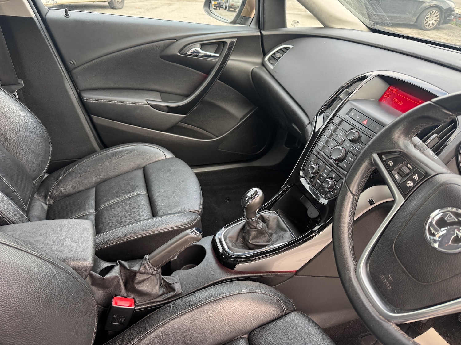 Used Vauxhall Astra 2015 for sale - 77758553: Photo 32