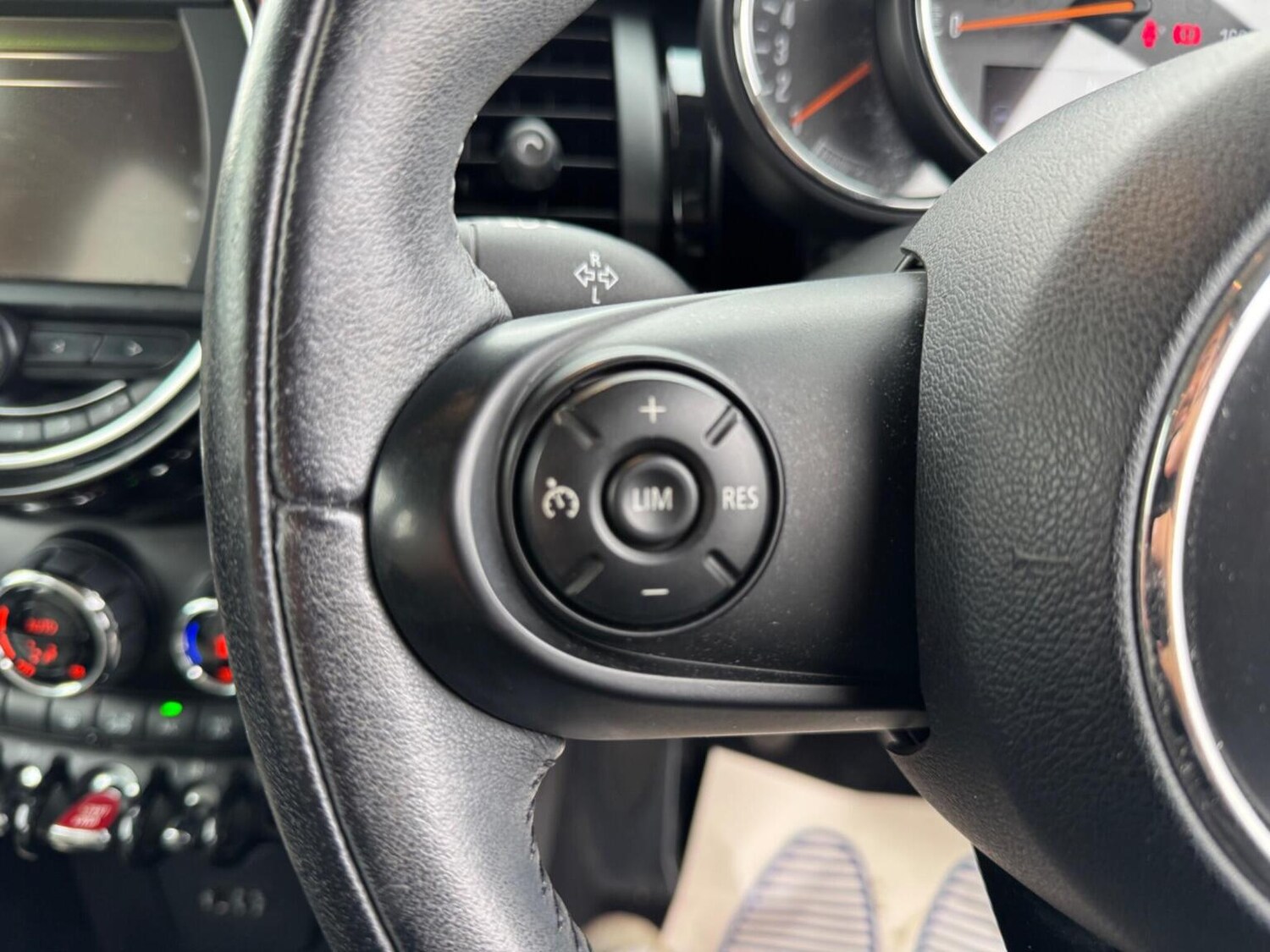 Used MINI Hatch 2015 for sale - 76576951: Photo 36