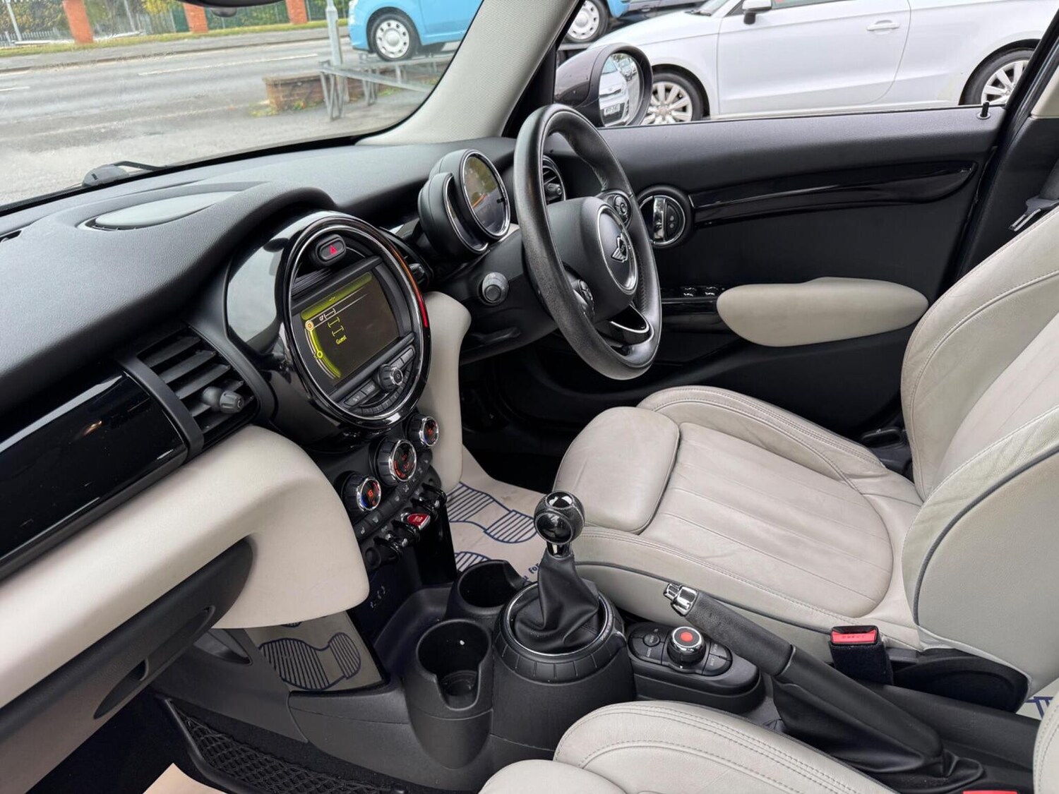 Used MINI Hatch 2015 for sale - 76576951: Photo 43