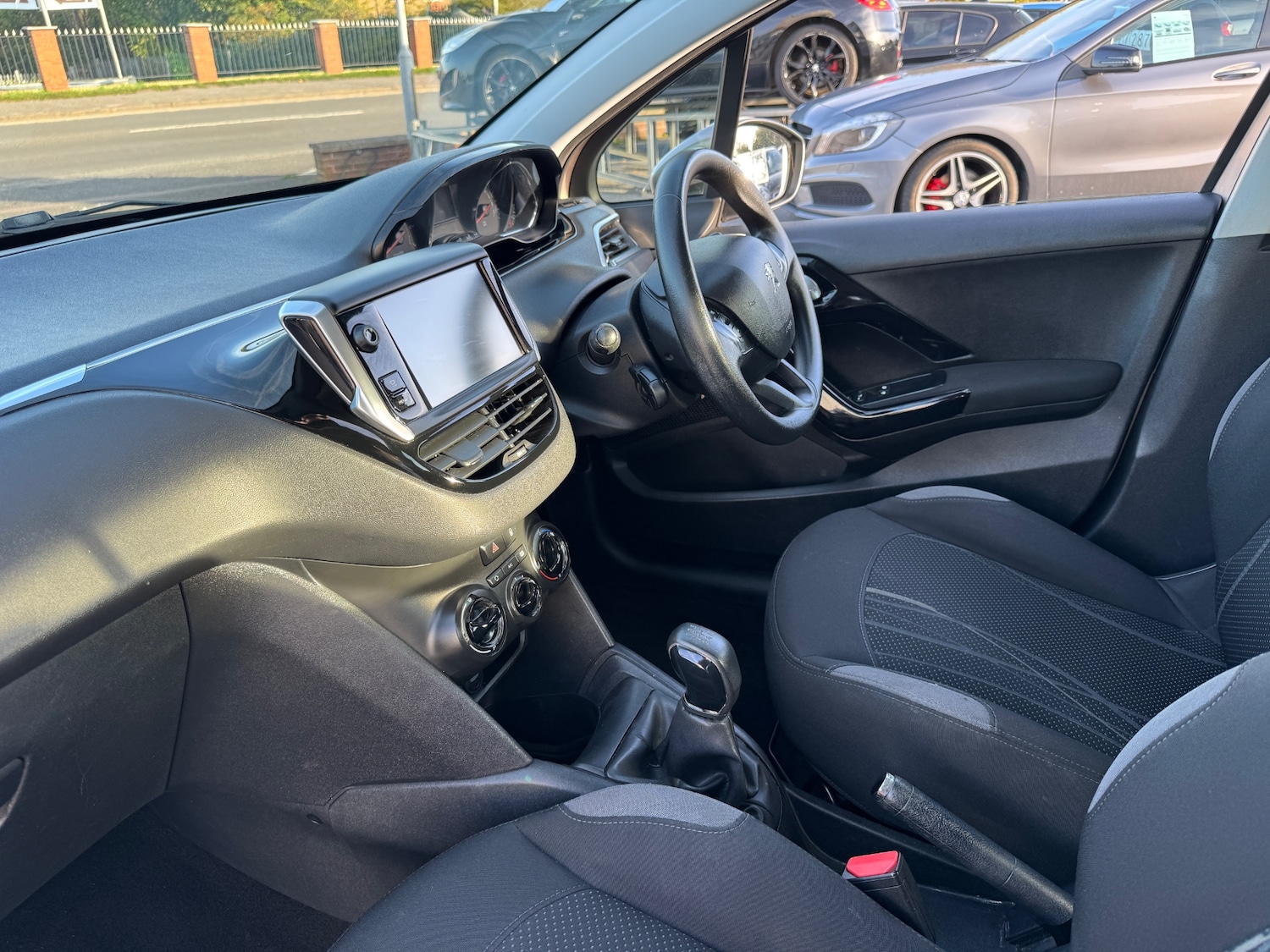 Used Peugeot 208 2013 for sale - 77756925: Photo 43