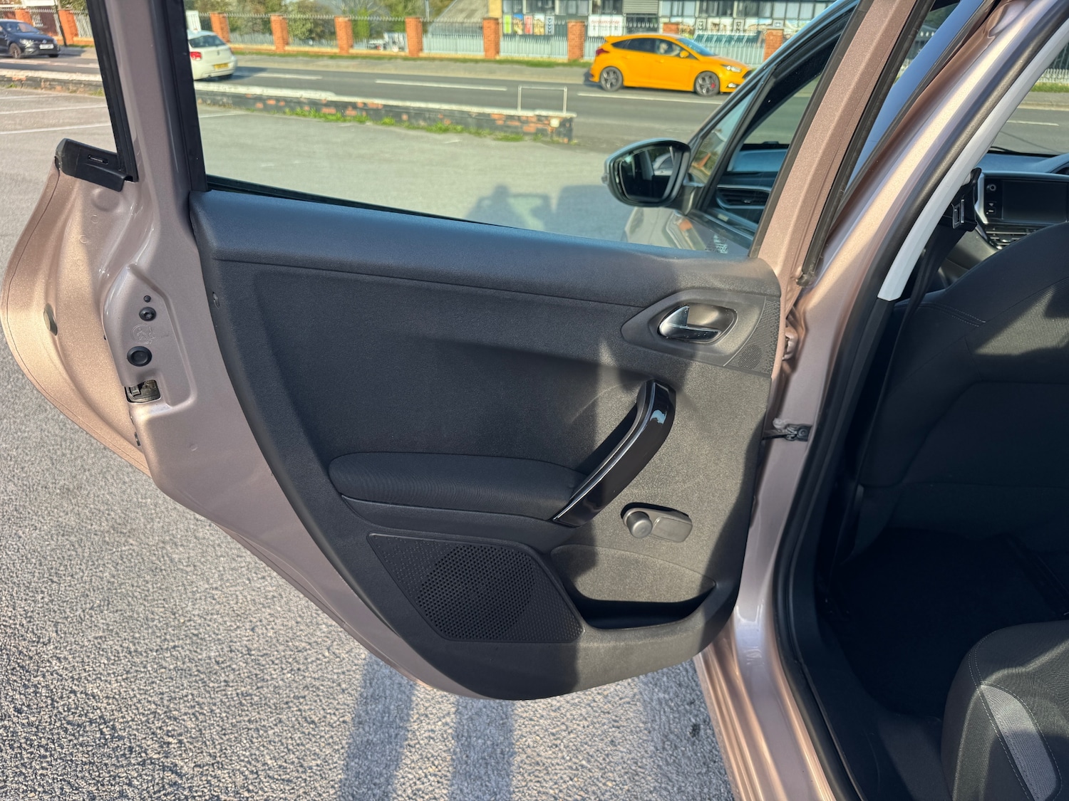 Used Peugeot 208 2013 for sale - 77756925: Photo 46