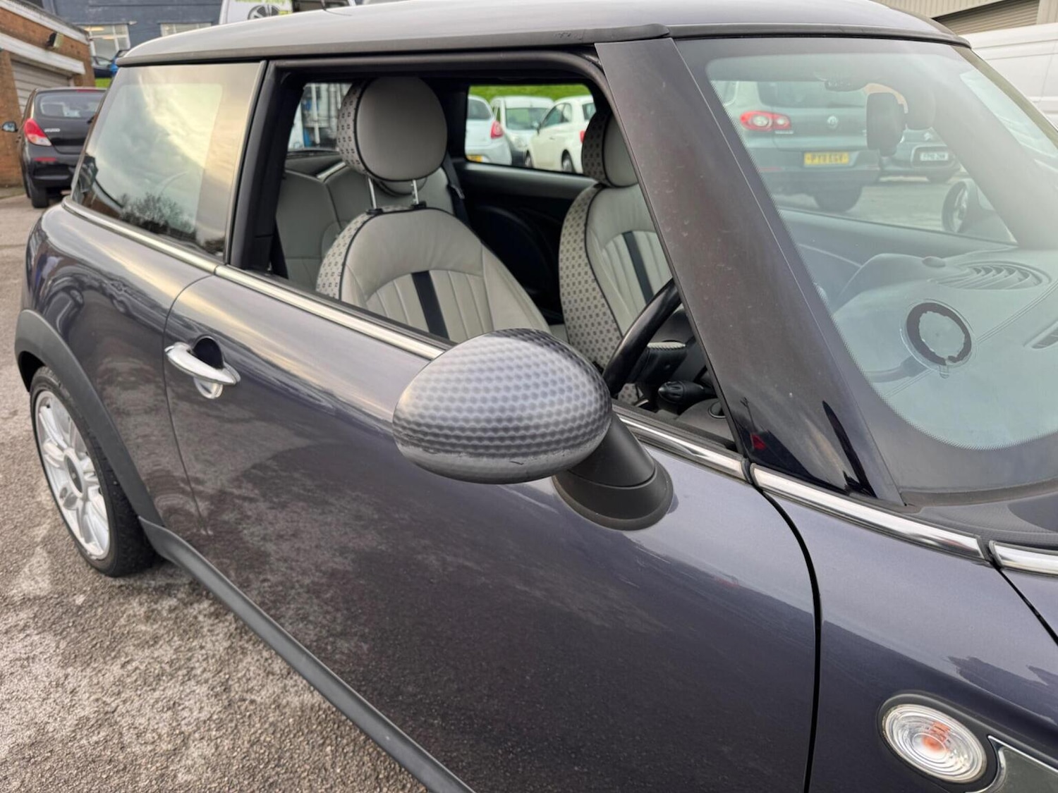 Used MINI Hatch 2011 for sale - 76712670: Photo 11