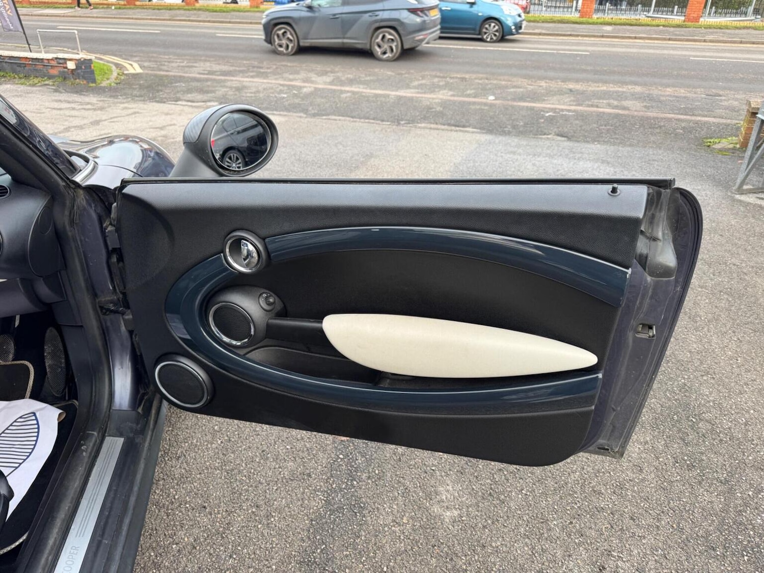 Used MINI Hatch 2011 for sale - 76712670: Photo 27