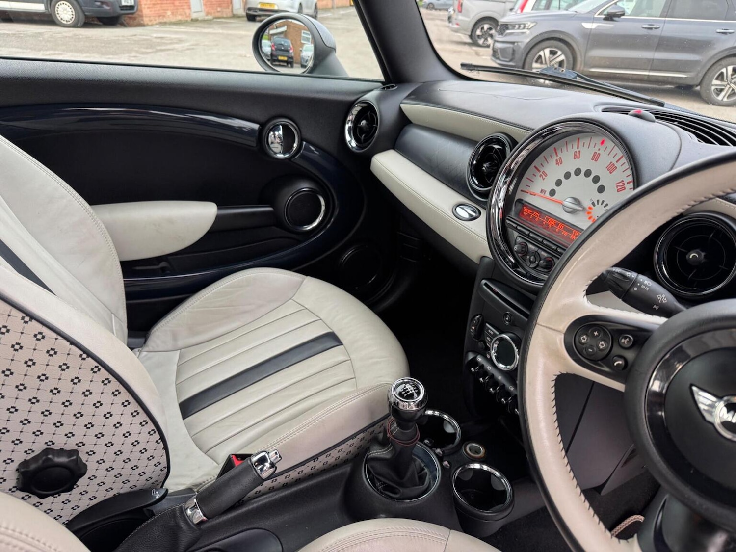 Used MINI Hatch 2011 for sale - 76712670: Photo 31