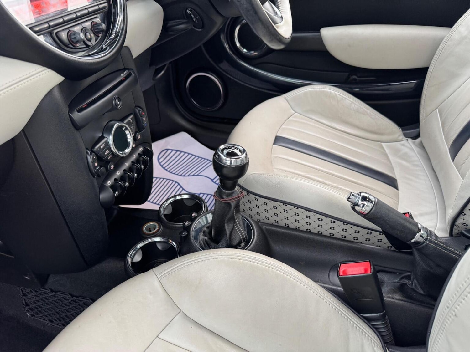 Used MINI Hatch 2011 for sale - 76712670: Photo 43