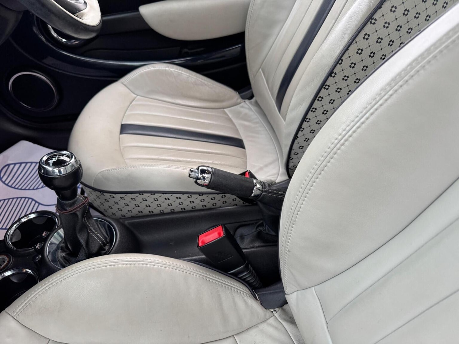 Used MINI Hatch 2011 for sale - 76712670: Photo 44