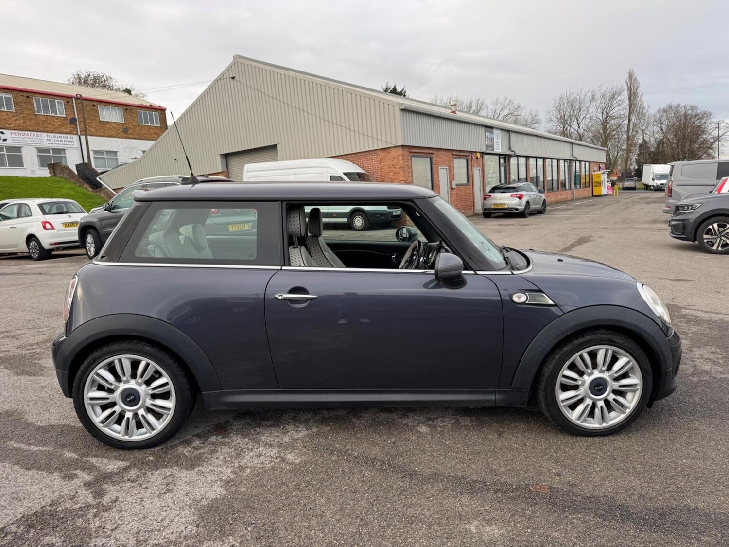 Used MINI Hatch 2011 for sale - 76712670: Photo 7