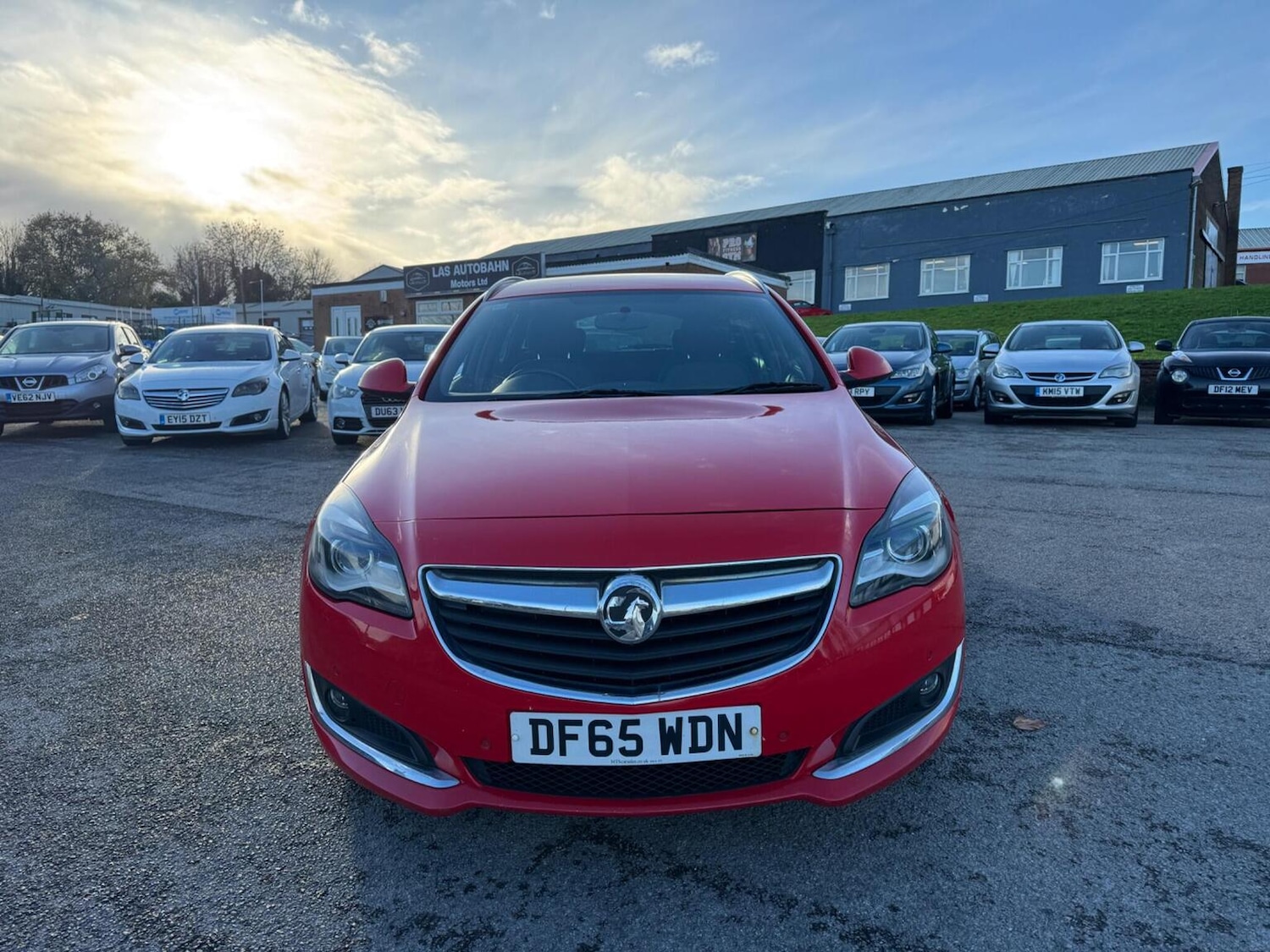 Used Vauxhall Insignia 2015 for sale - 76637445: Photo 2