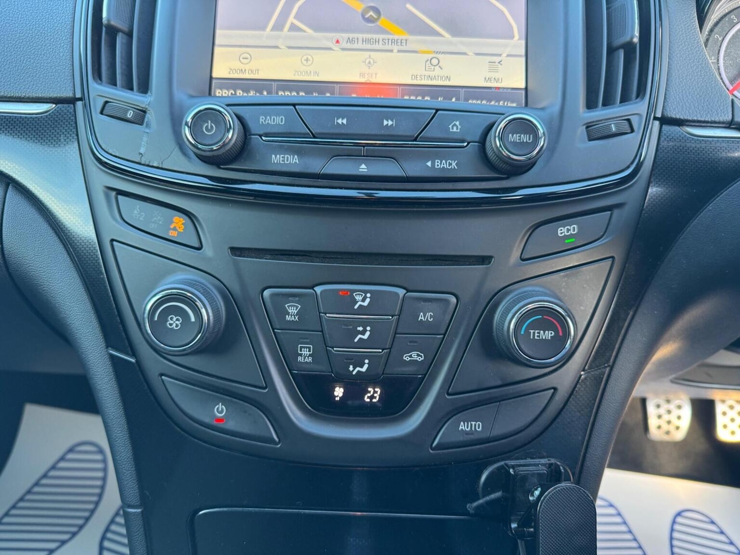 Used Vauxhall Insignia 2015 for sale - 76637445: Photo 39