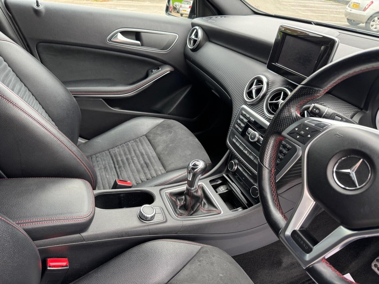 Used Mercedes-Benz A-Class 2013 for sale - 76576956: Photo 32