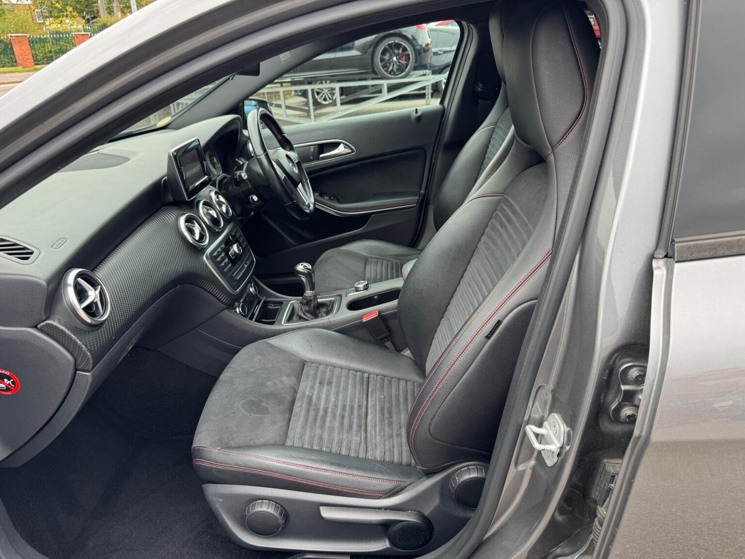 Used Mercedes-Benz A-Class 2013 for sale - 76576956: Photo 44