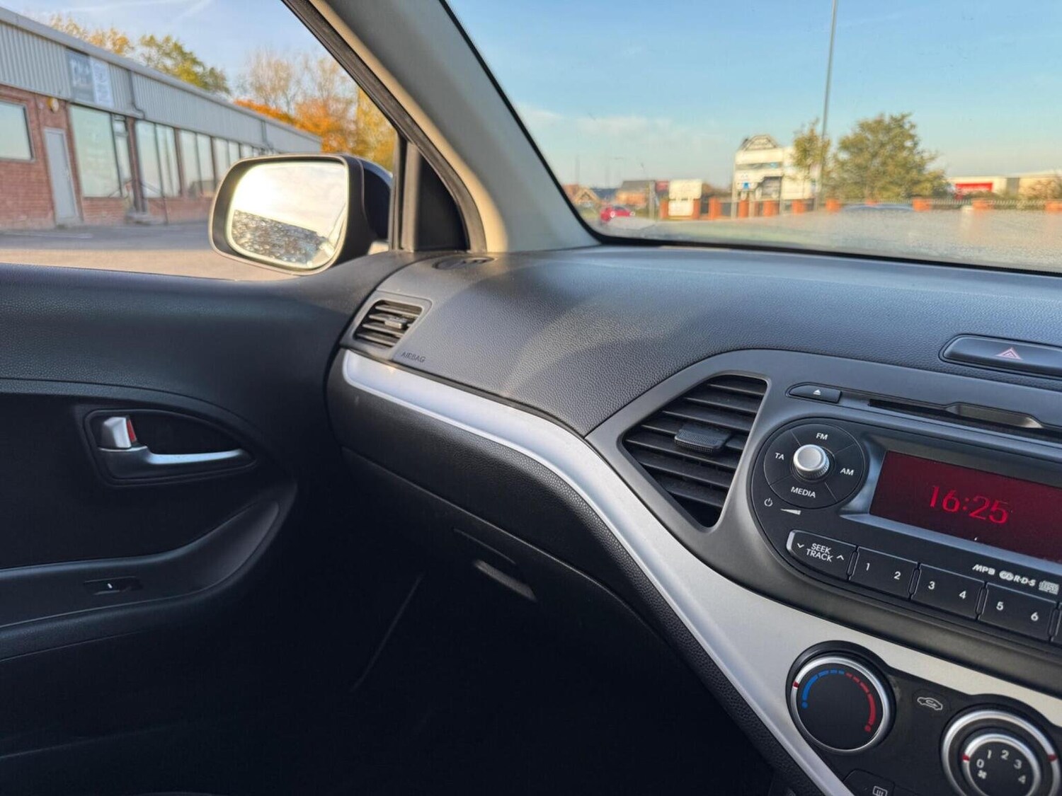 Used Kia Picanto 2013 for sale - 76576864: Photo 38