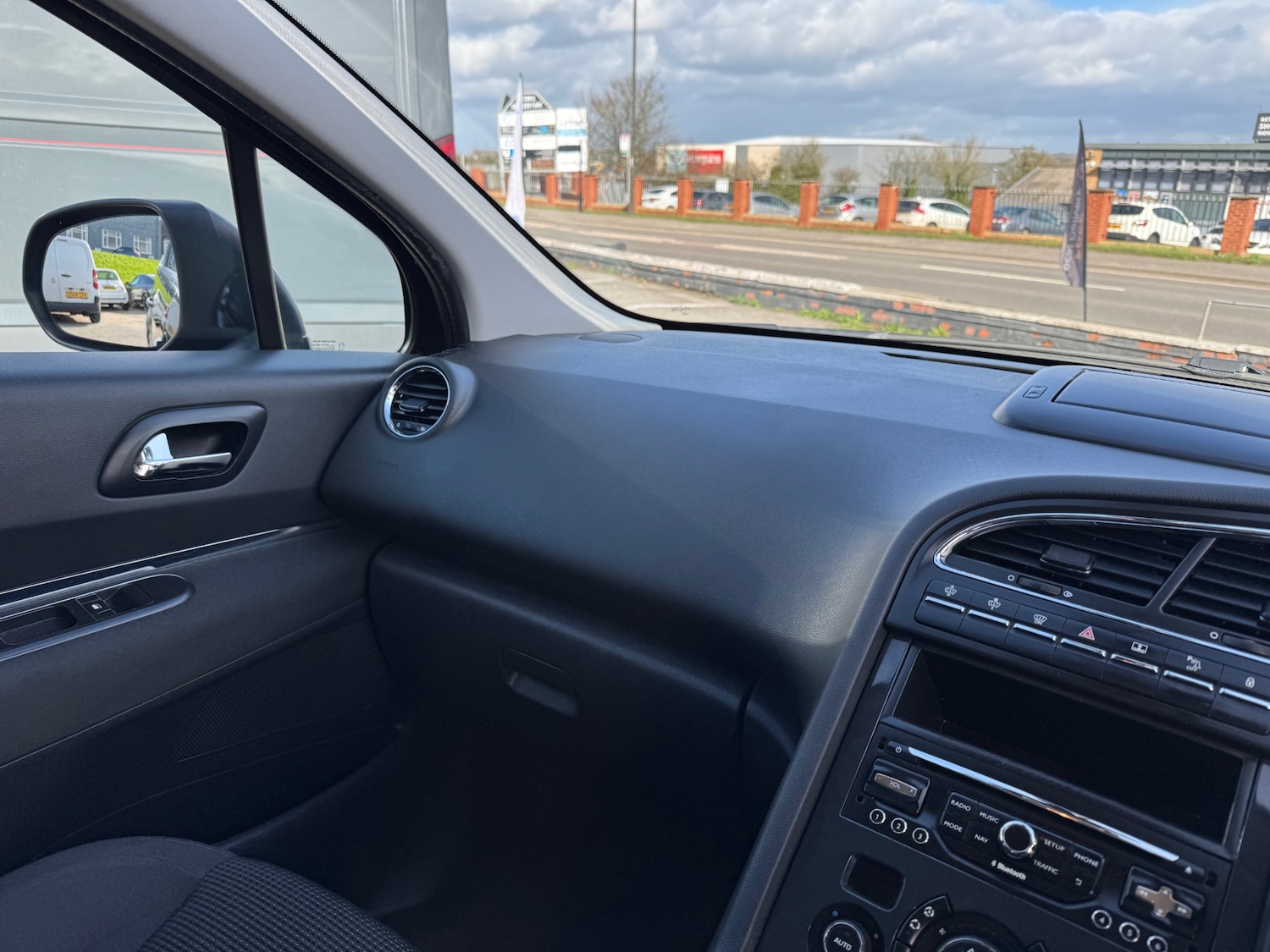 Used Peugeot 5008 2014 for sale - 77881192: Photo 18