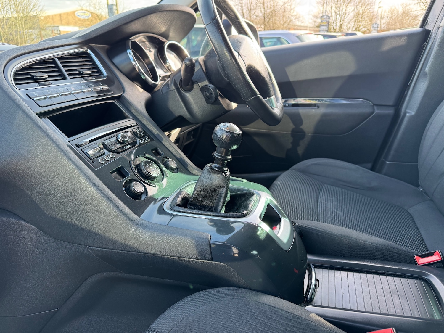 Used Peugeot 5008 2014 for sale - 77881192: Photo 22