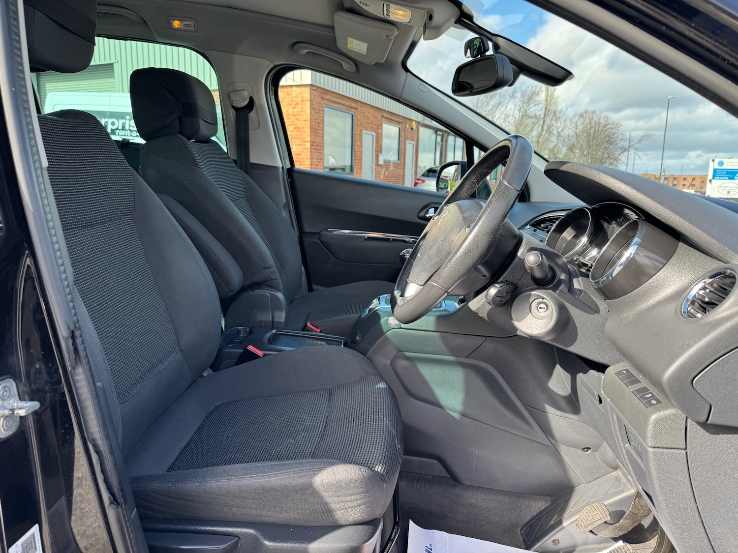 Used Peugeot 5008 2014 for sale - 77881192: Photo 9