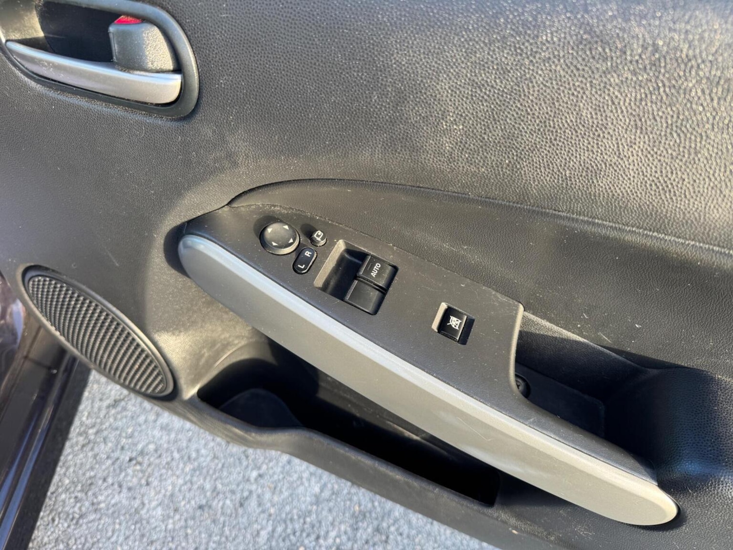 Used Mazda Mazda2 2010 for sale - 76896959: Photo 26