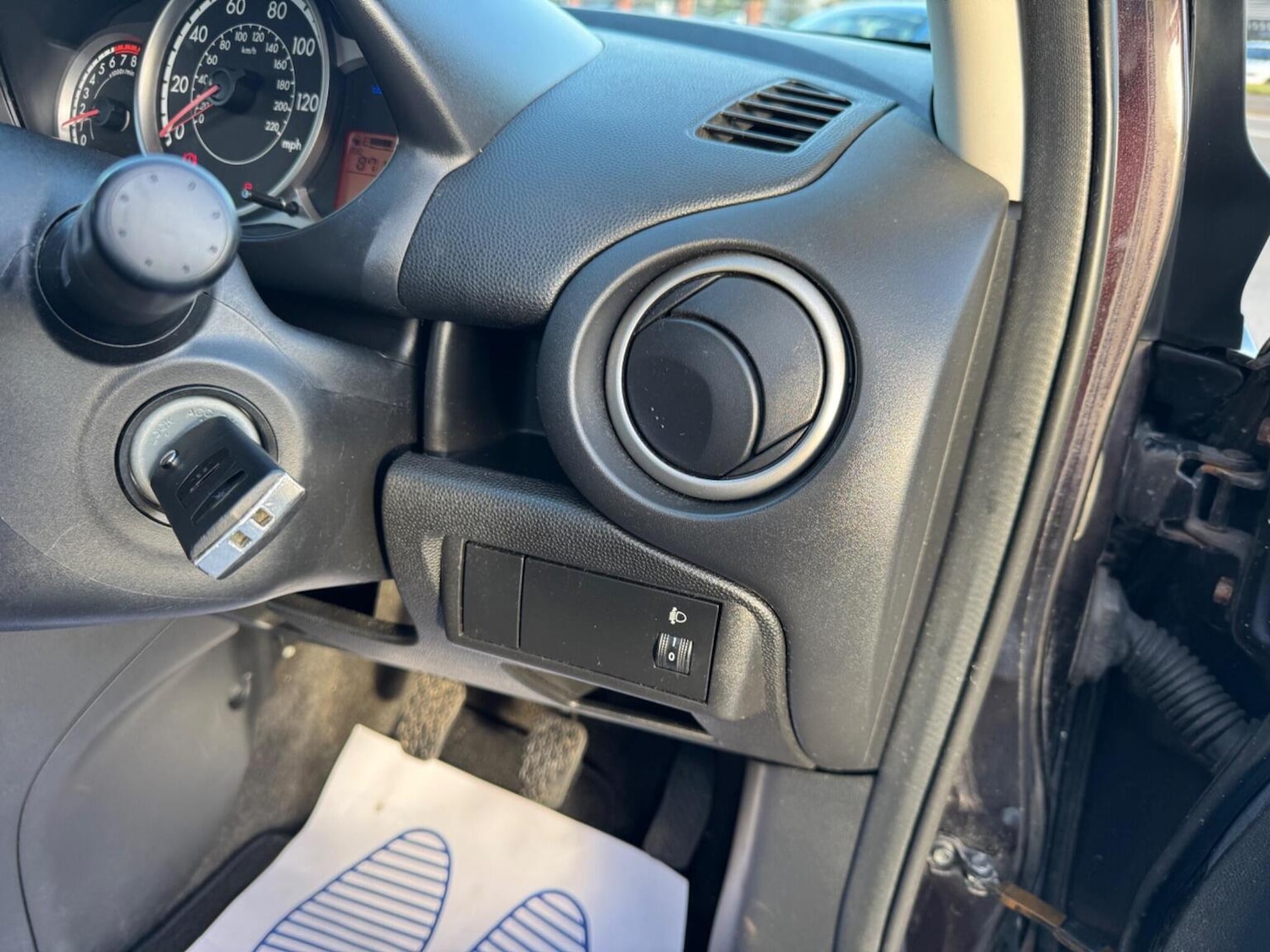 Used Mazda Mazda2 2010 for sale - 76896959: Photo 29