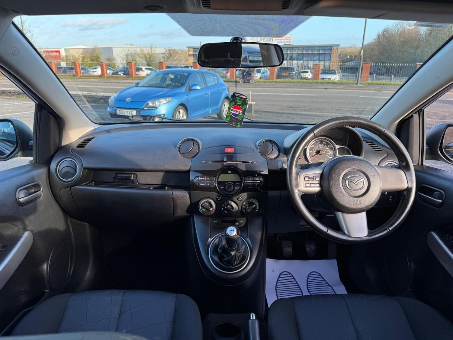 Used Mazda Mazda2 2010 for sale - 76896959: Photo 46