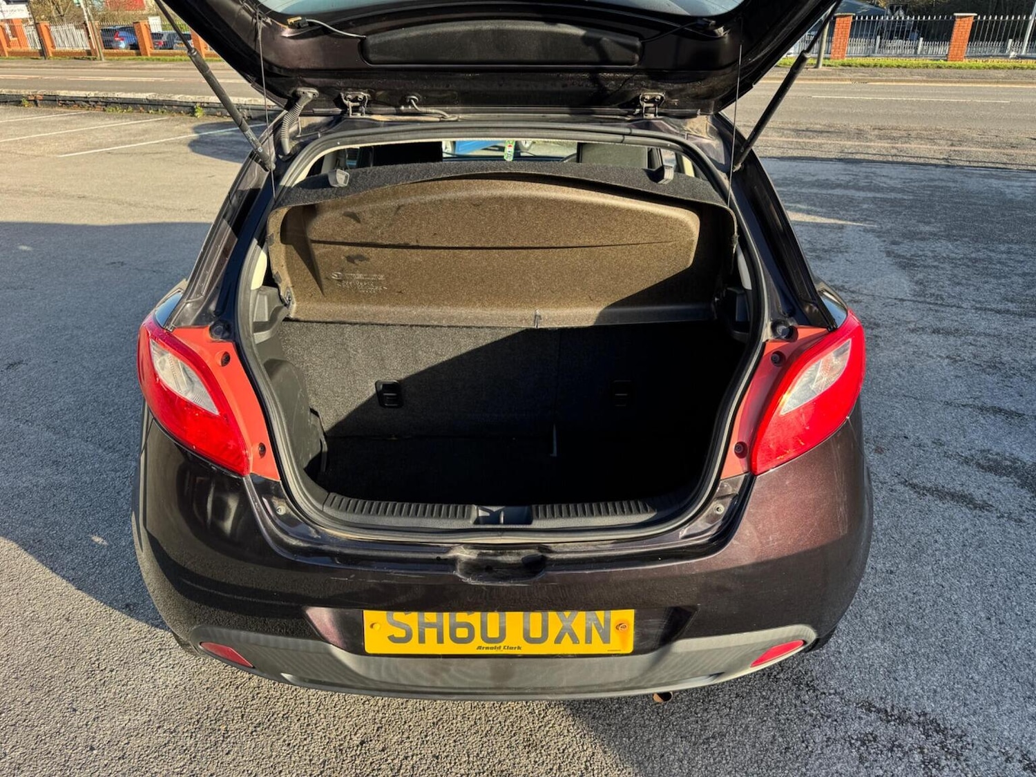 Used Mazda Mazda2 2010 for sale - 76896959: Photo 6