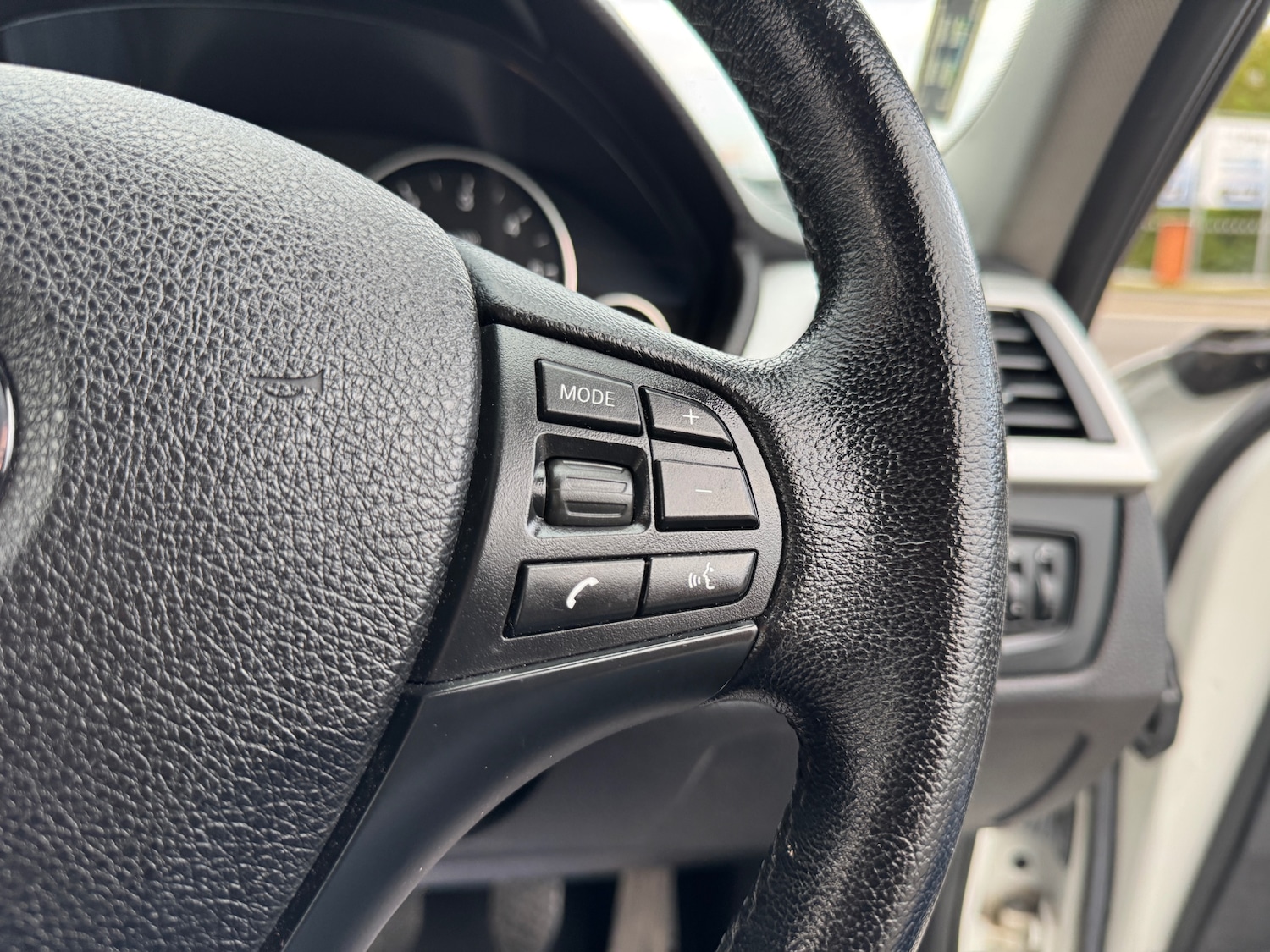 Used BMW 3 Series 2013 for sale - 77758535: Photo 39