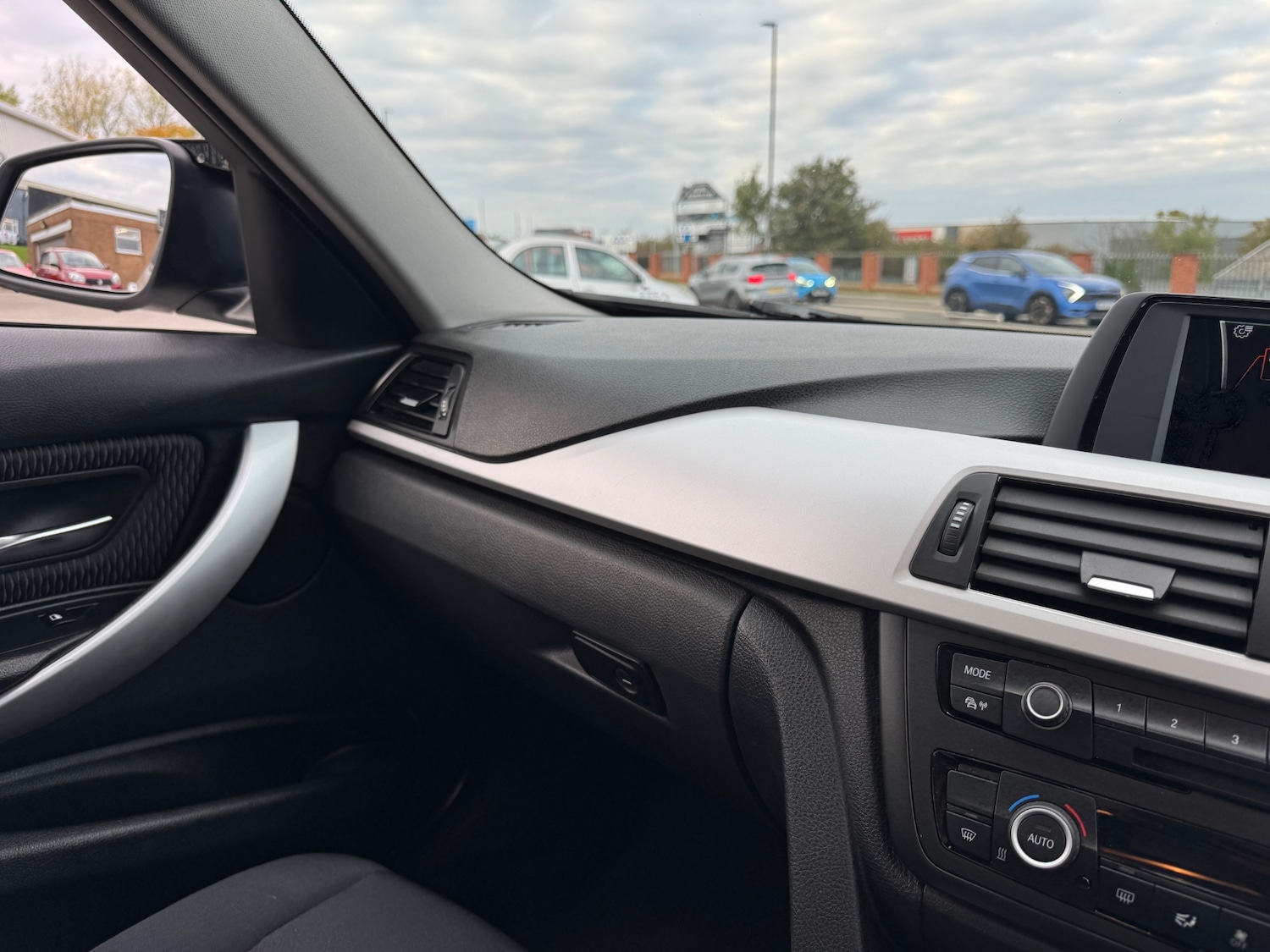 Used BMW 3 Series 2013 for sale - 77758535: Photo 42