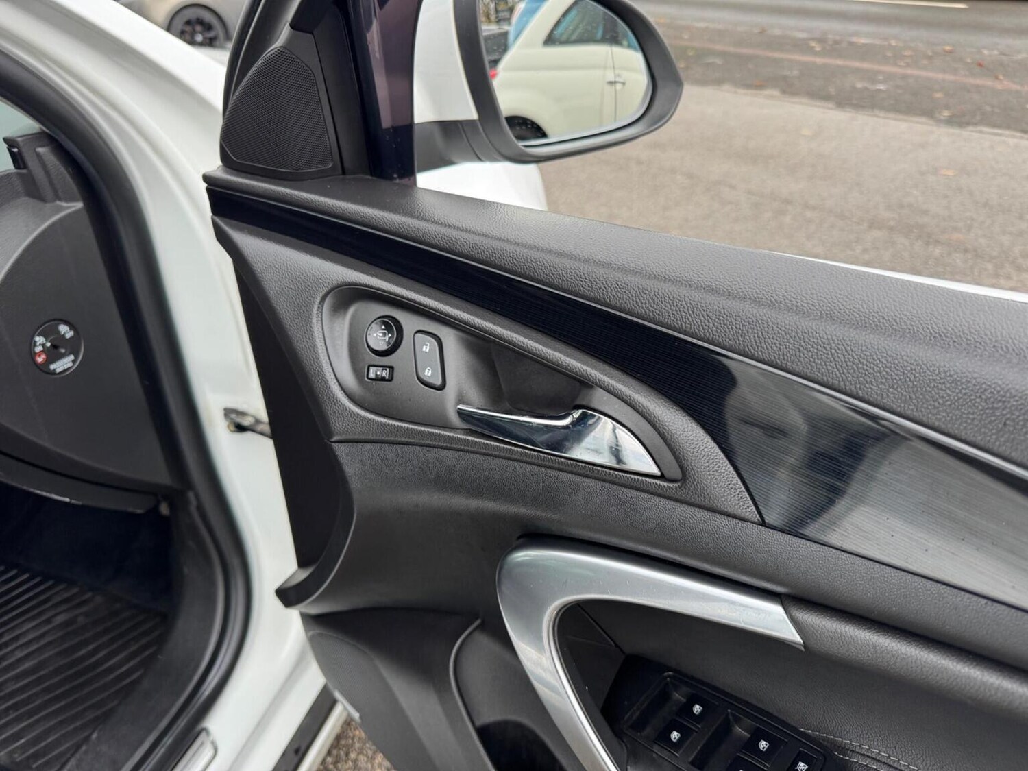 Used Vauxhall Insignia 2015 for sale - 76576896: Photo 31