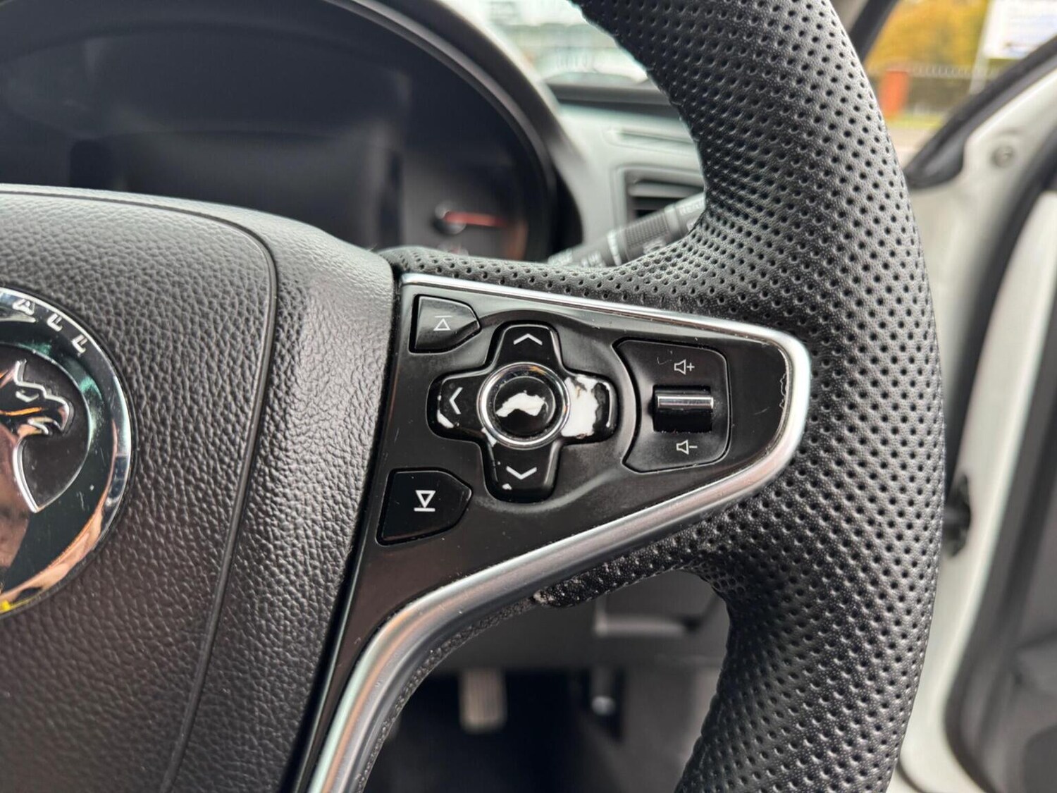 Used Vauxhall Insignia 2015 for sale - 76576896: Photo 40