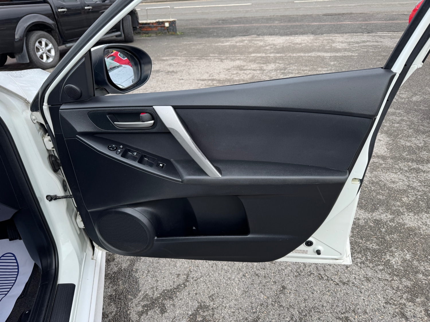 Used Mazda Mazda3 2011 for sale - 77535767: Photo 7