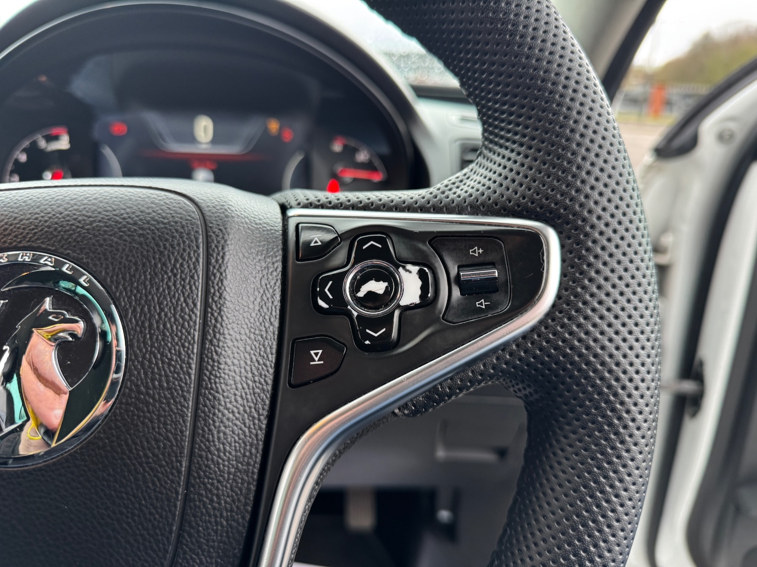 Used Vauxhall Insignia 2015 for sale - 77535720: Photo 17