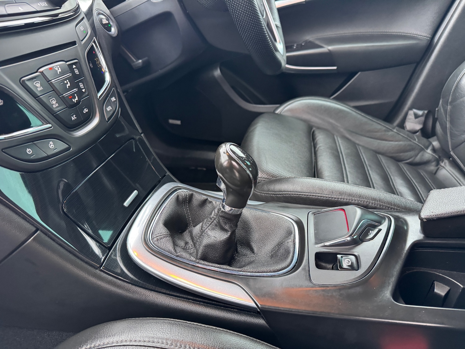 Used Vauxhall Insignia 2015 for sale - 77535720: Photo 30