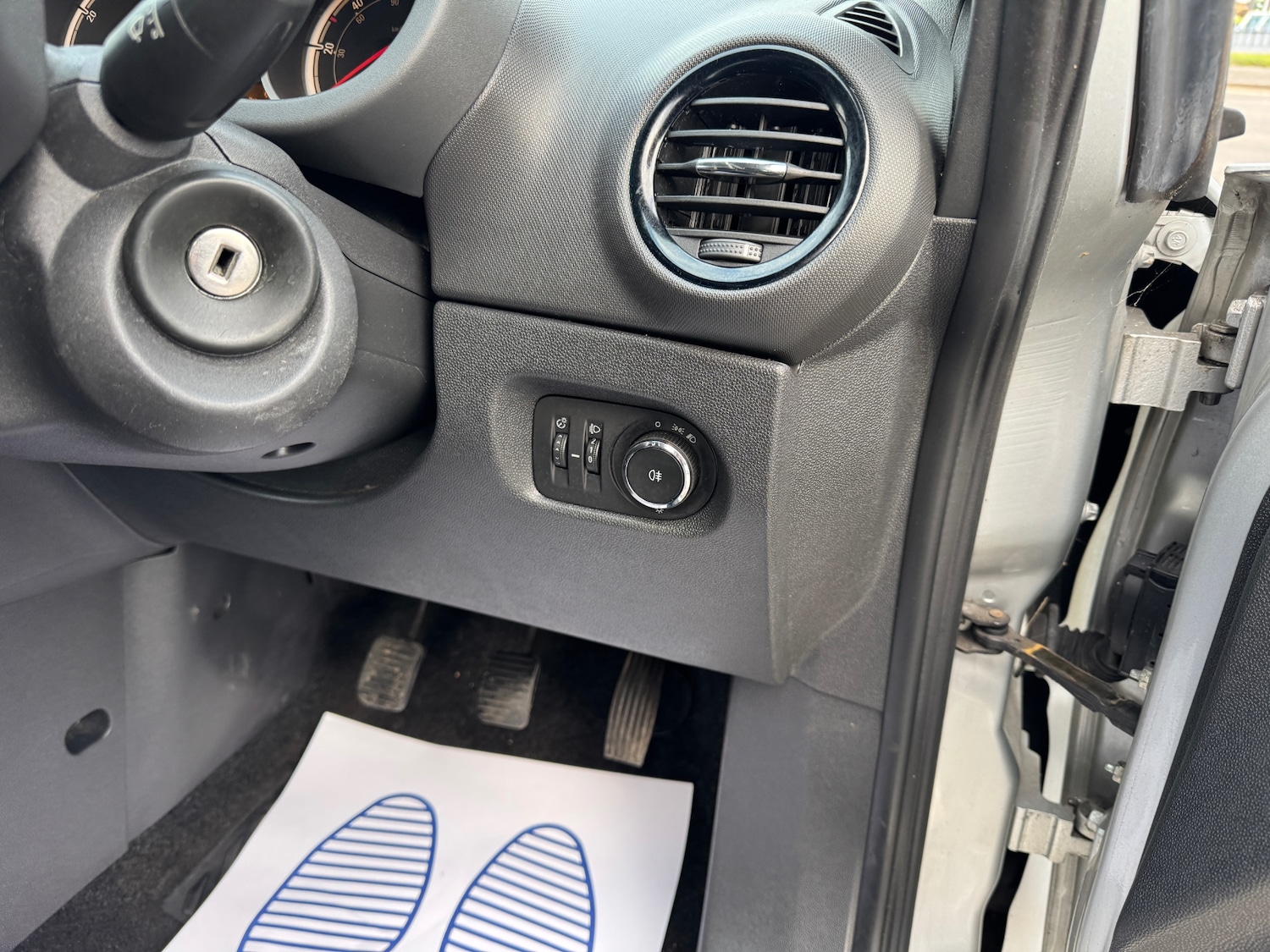 Used Vauxhall Corsa 2013 for sale - 77053685: Photo 30