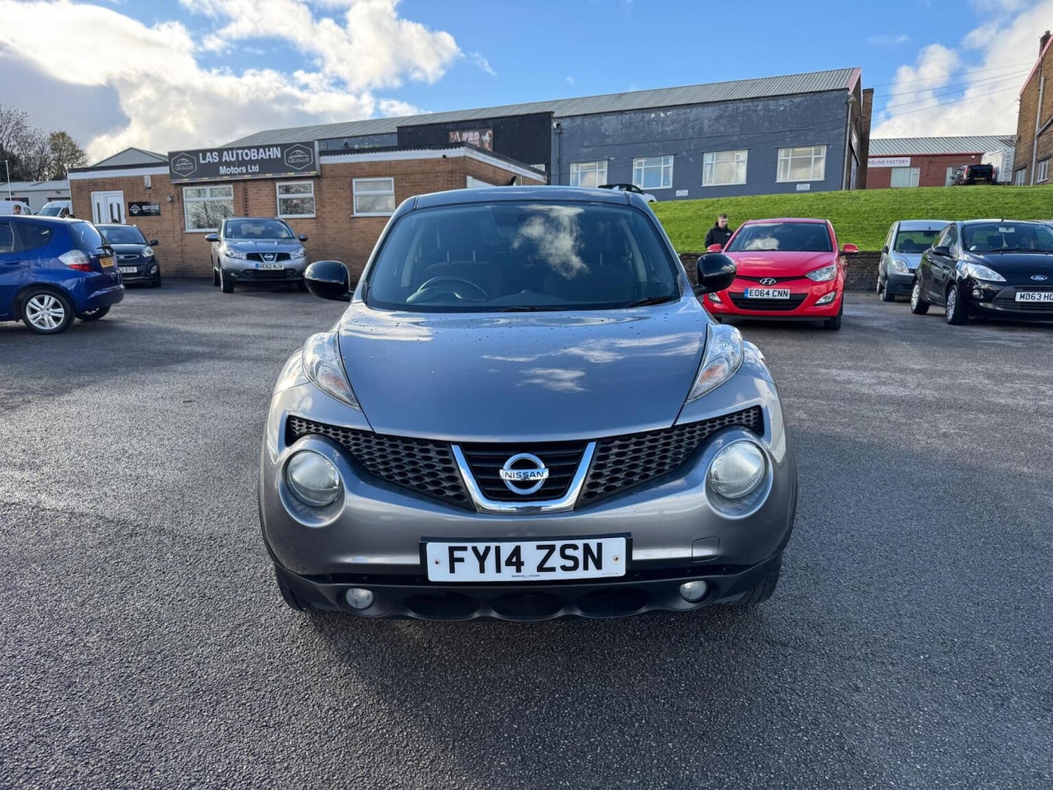 Used Nissan Juke 2014 for sale - 76576873: Photo 2