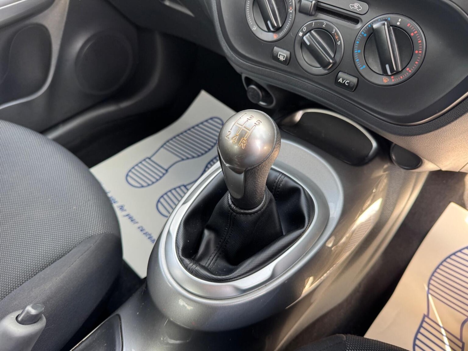 Used Nissan Juke 2012 for sale - 77465084: Photo 37