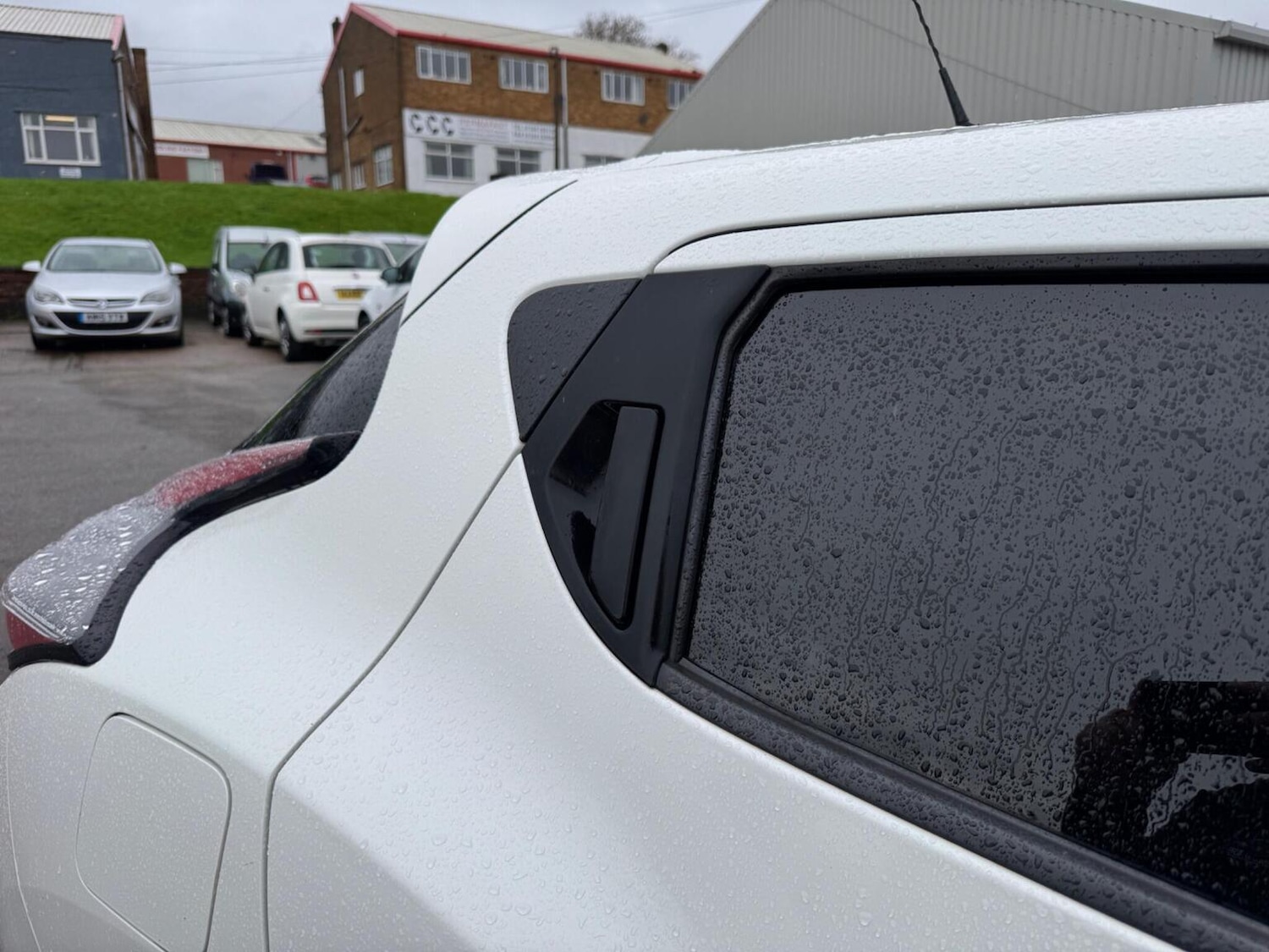 Used Nissan Juke 2015 for sale - 76830370: Photo 10