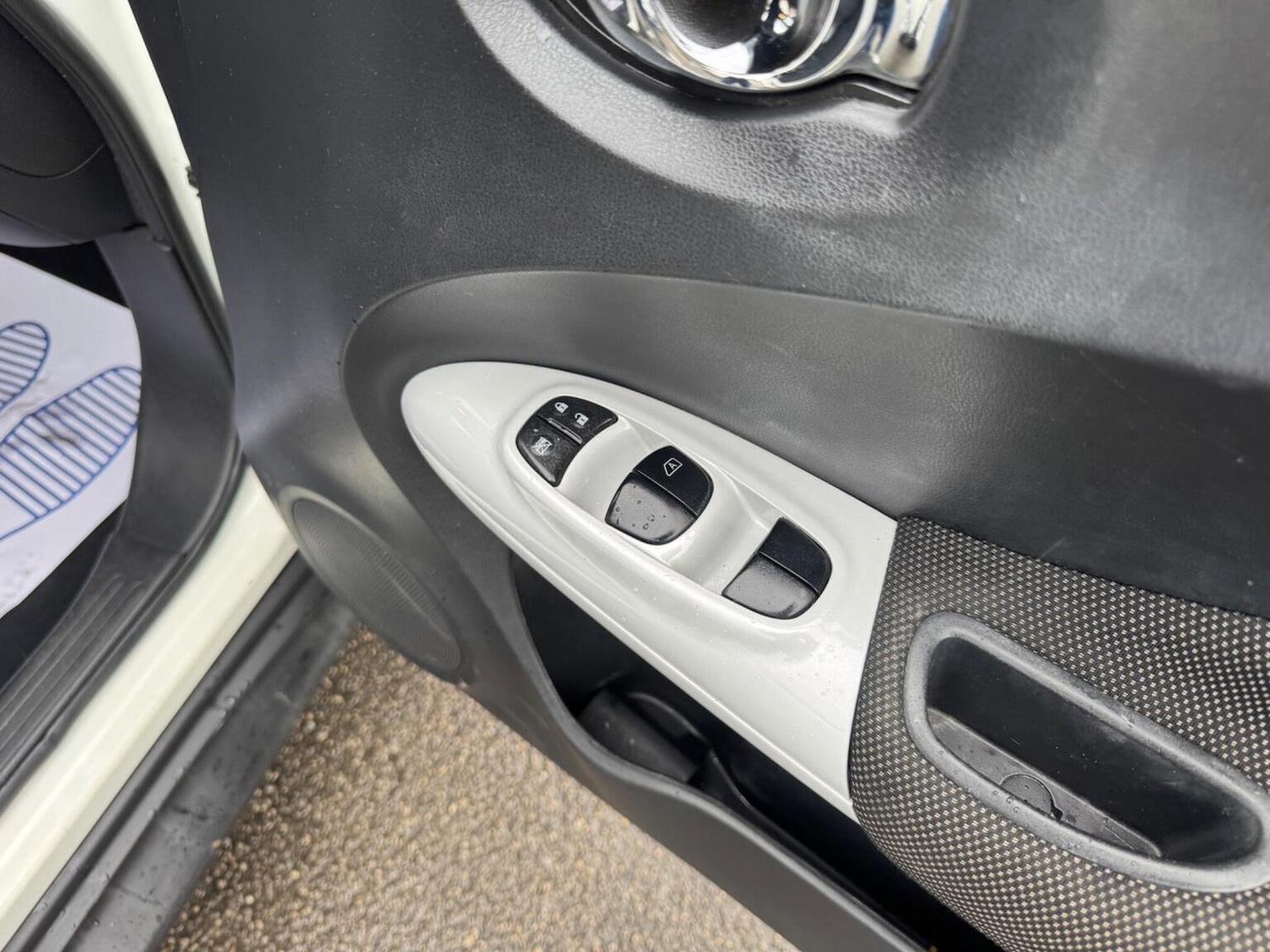 Used Nissan Juke 2015 for sale - 76830370: Photo 30