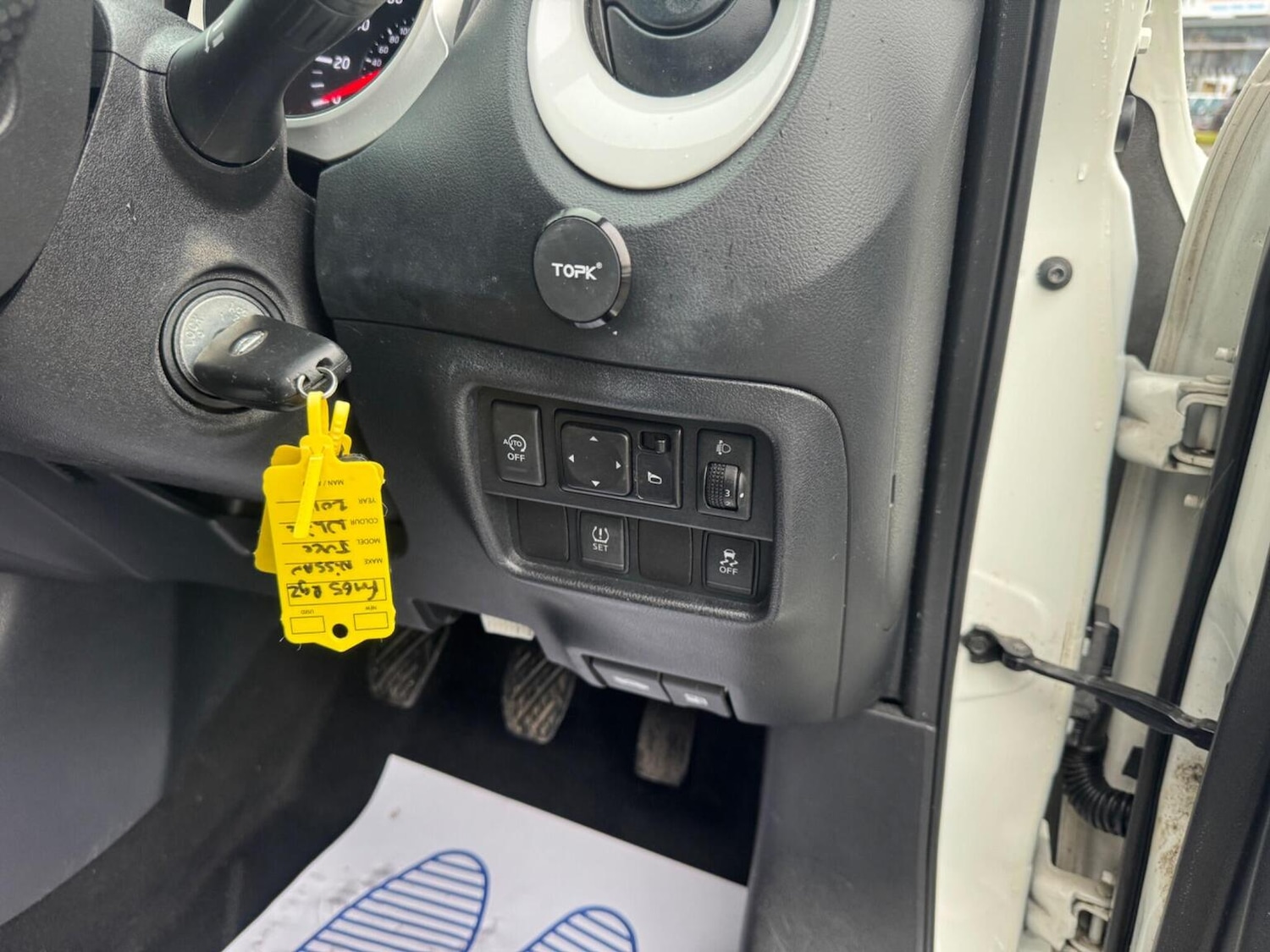 Used Nissan Juke 2015 for sale - 76830370: Photo 34