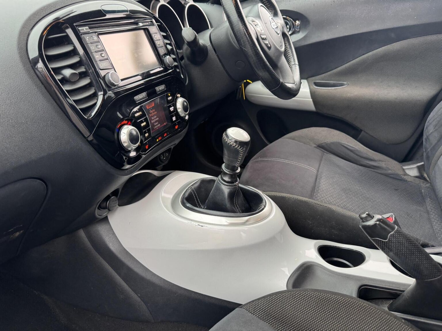 Used Nissan Juke 2015 for sale - 76830370: Photo 49