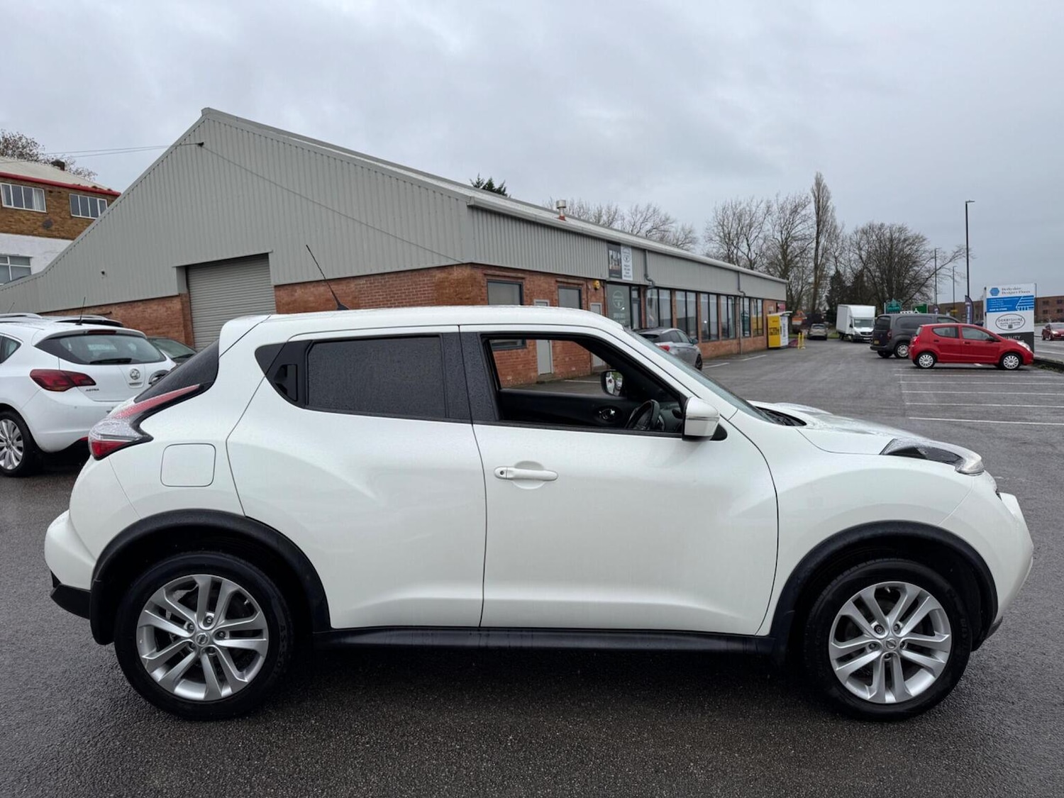 Used Nissan Juke 2015 for sale - 76830370: Photo 7