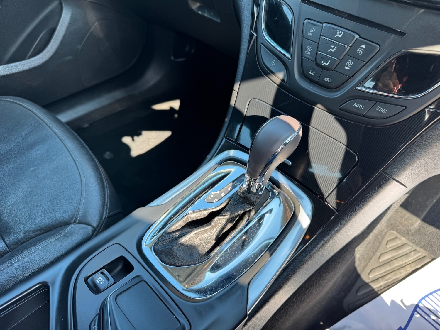 Used Vauxhall Insignia 2014 for sale - 77950740: Photo 19