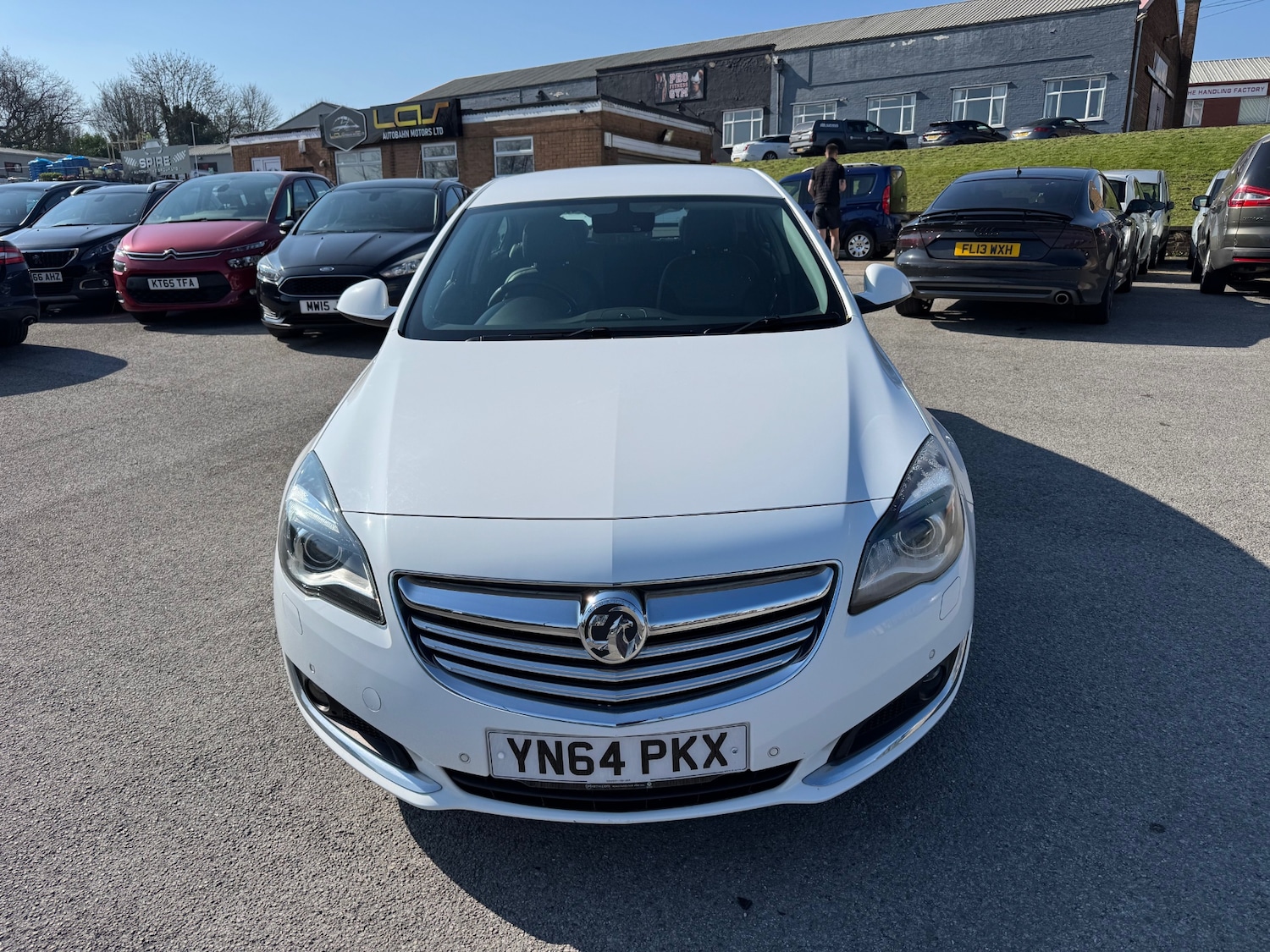 Used Vauxhall Insignia 2014 for sale - 77950740: Photo 2