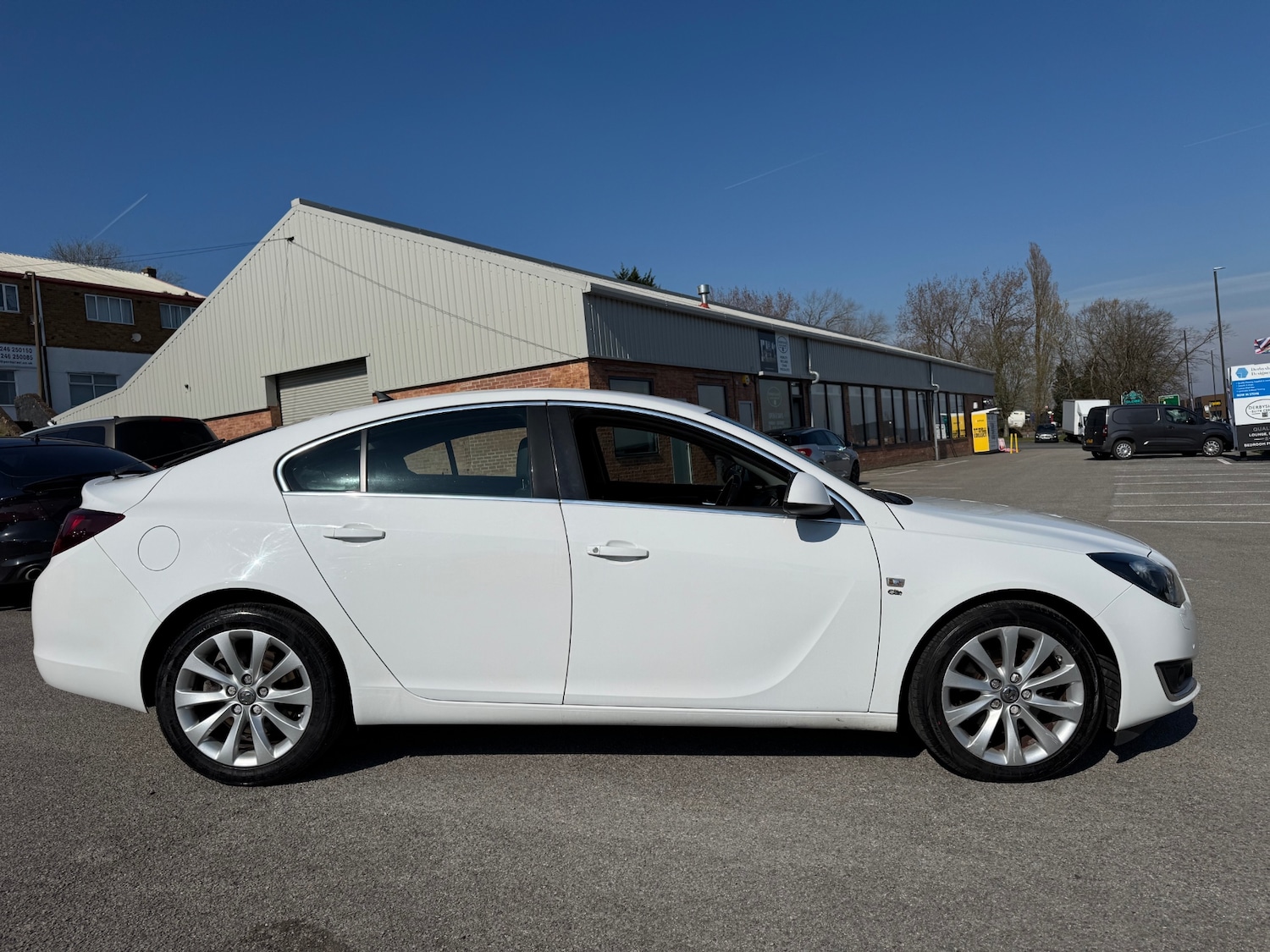 Used Vauxhall Insignia 2014 for sale - 77950740: Photo 6