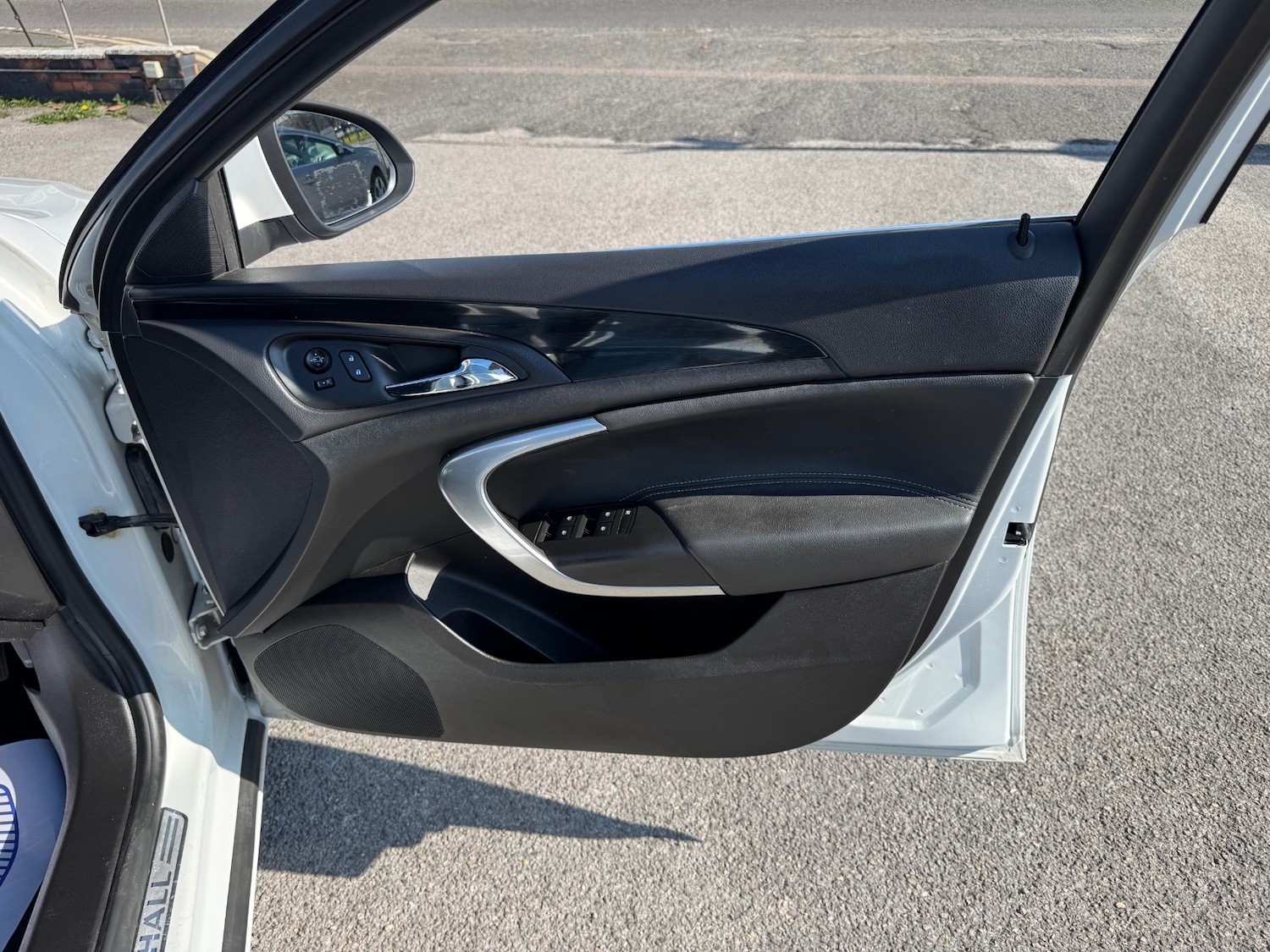 Used Vauxhall Insignia 2014 for sale - 77950740: Photo 7