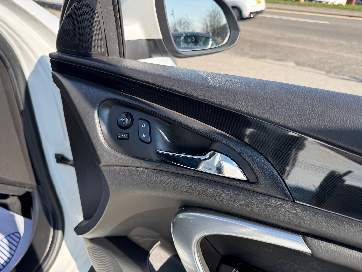 Used Vauxhall Insignia 2014 for sale - 77950740: Photo 9